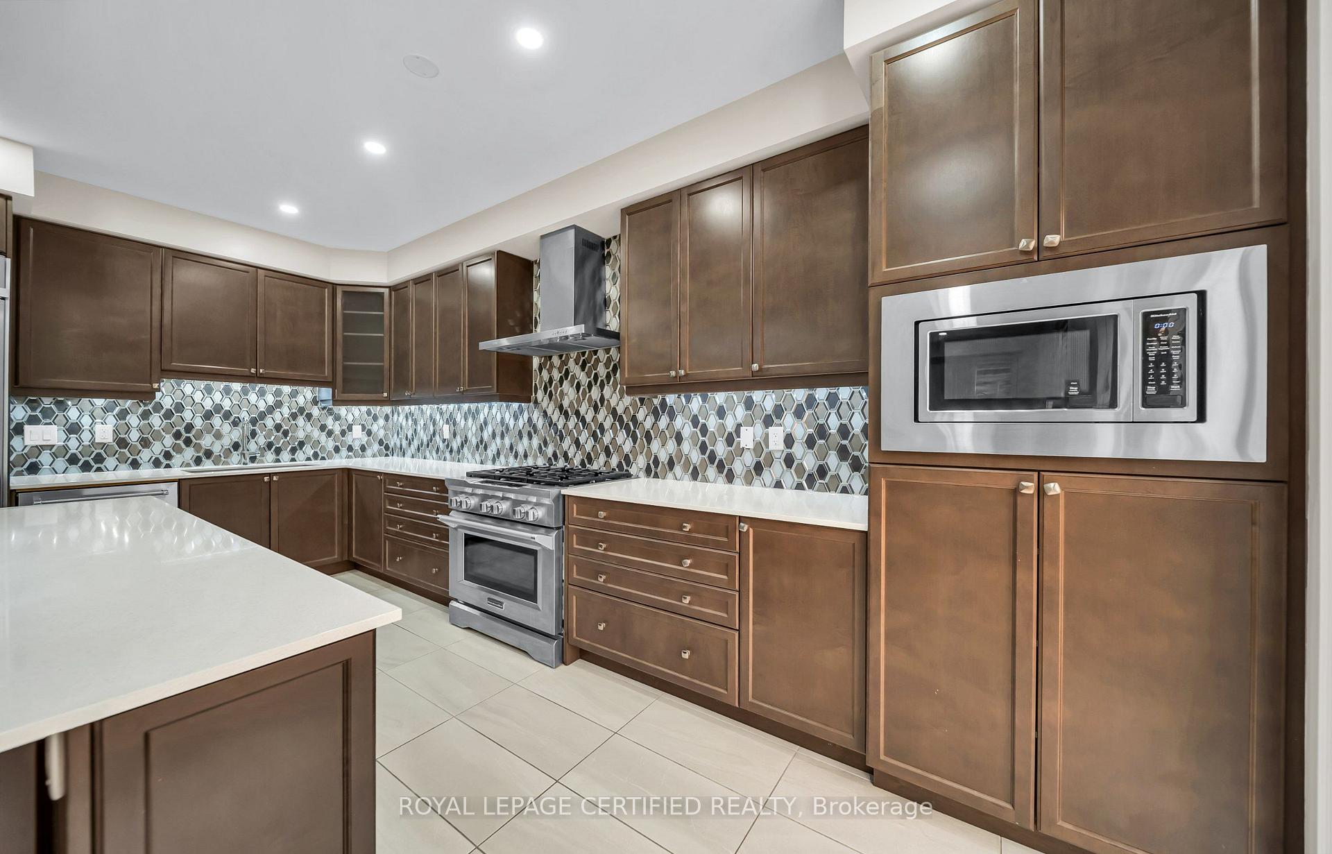 Photo 18 of 18 Vineyard Drive, Brampton, Bram West — HOMEH