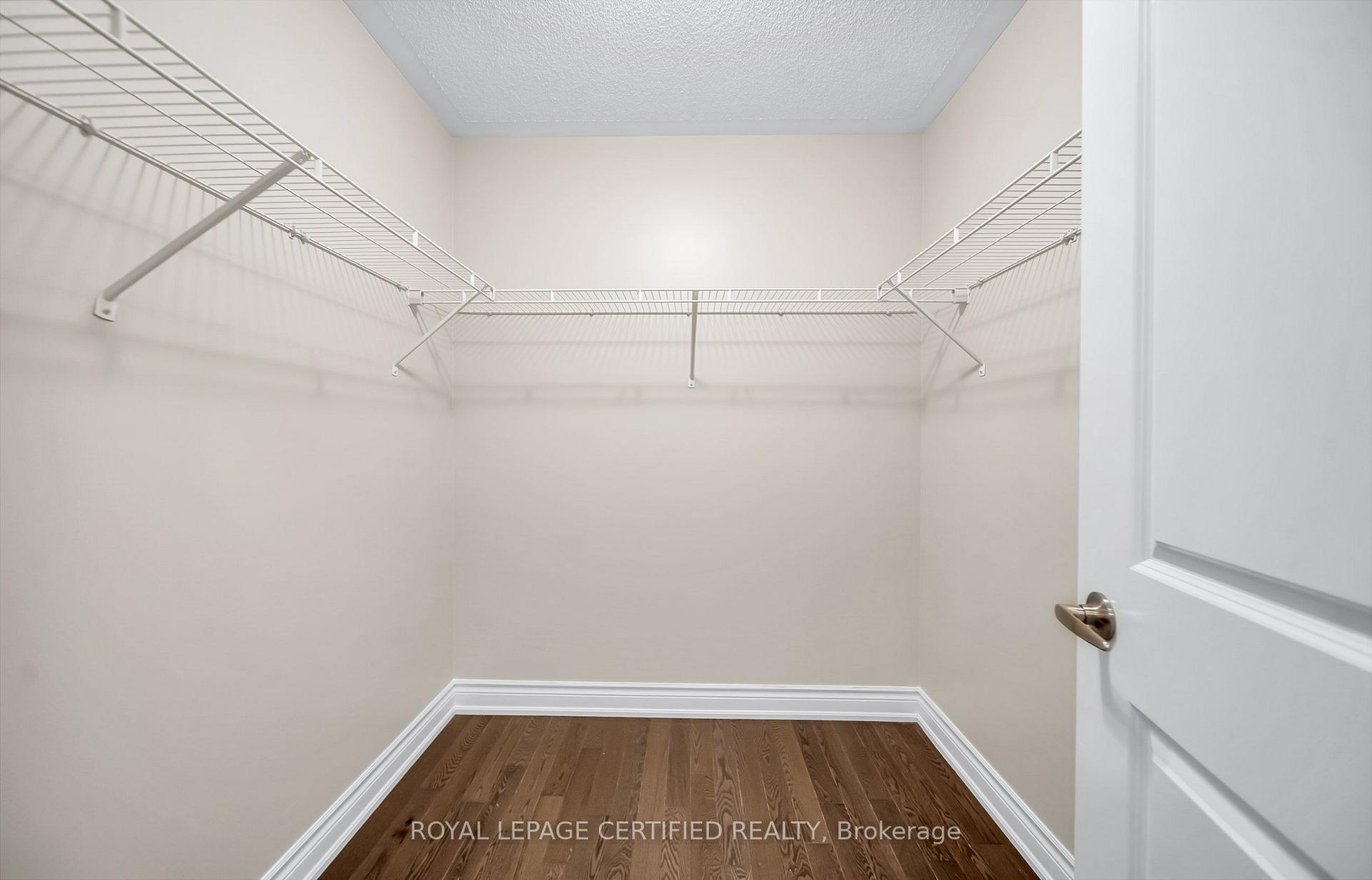 Photo 23 of 18 Vineyard Drive, Brampton, Bram West — HOMEH