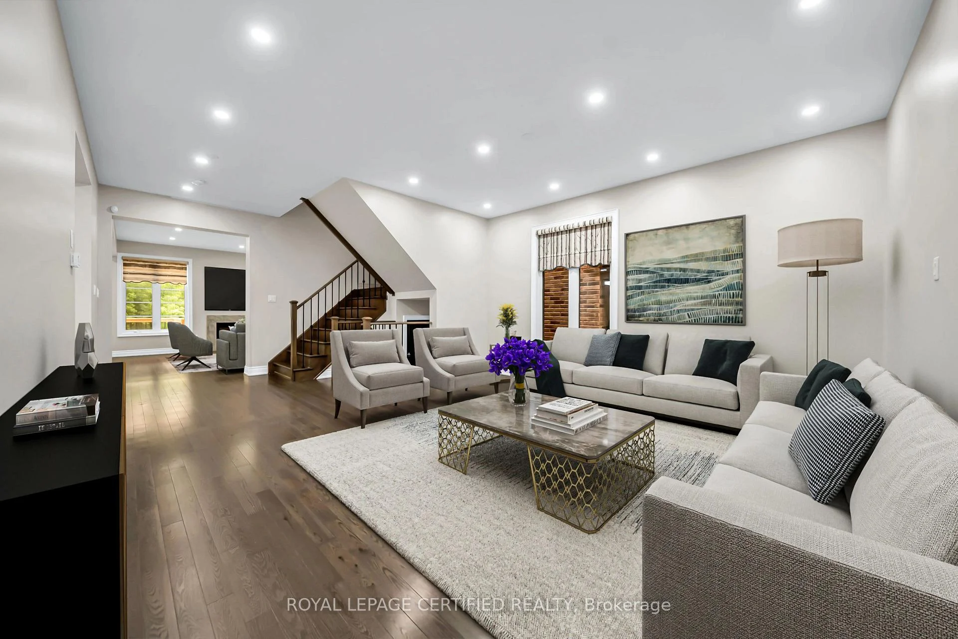 Photo 11 of 18 Vineyard Drive, Brampton, Bram West — HOMEH