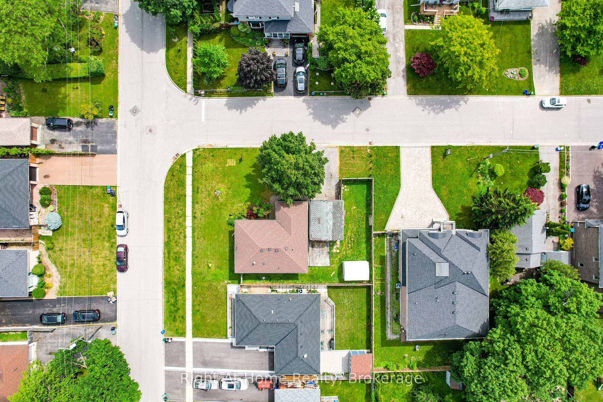 Photo 6 of 833 Vicki Drive, Pickering, West Shore — HOMEH