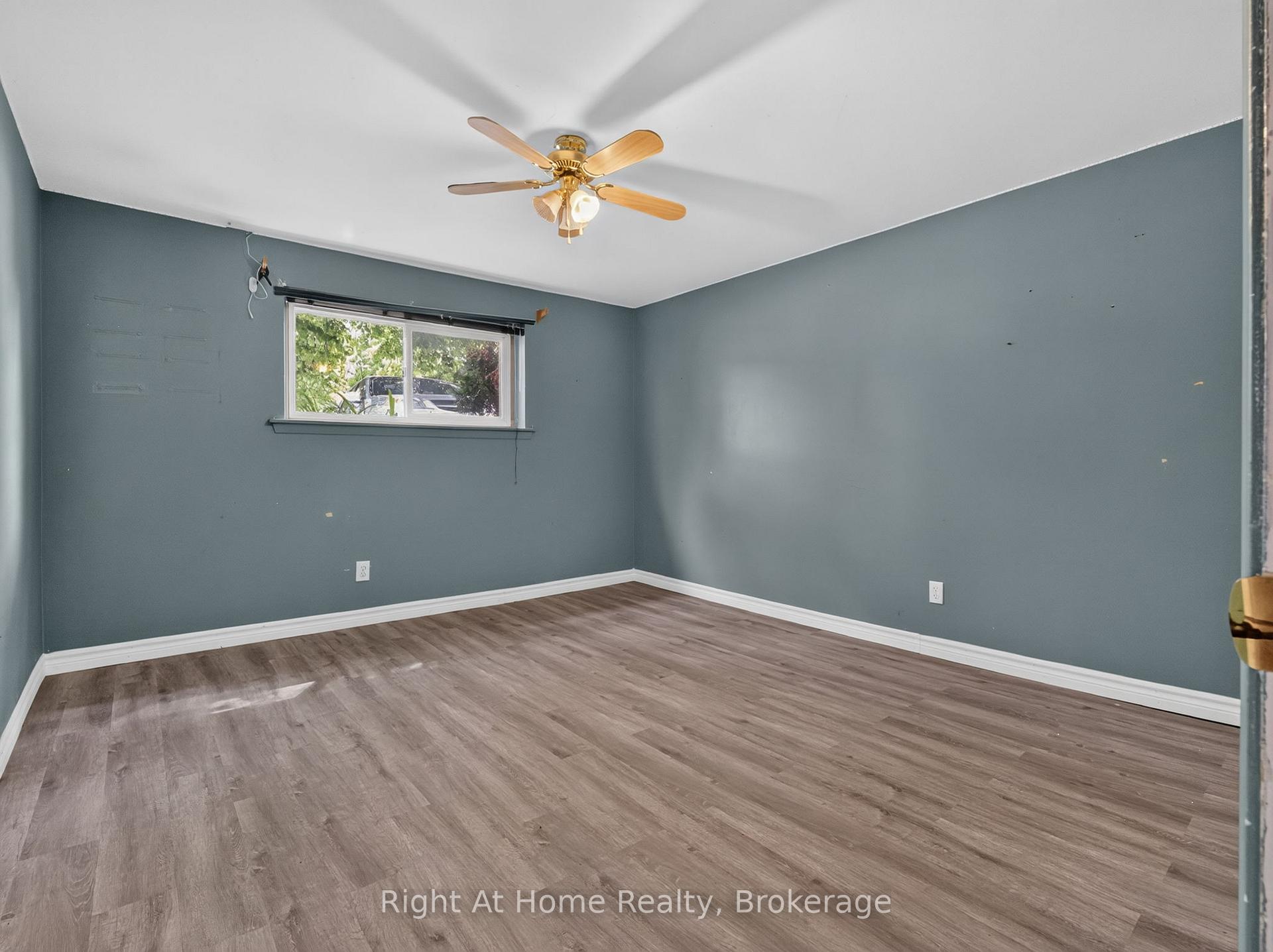 Photo 20 of 833 Vicki Drive, Pickering, West Shore — HOMEH