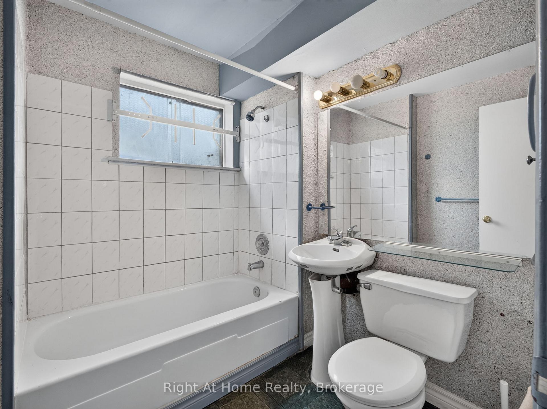 Photo 22 of 833 Vicki Drive, Pickering, West Shore — HOMEH