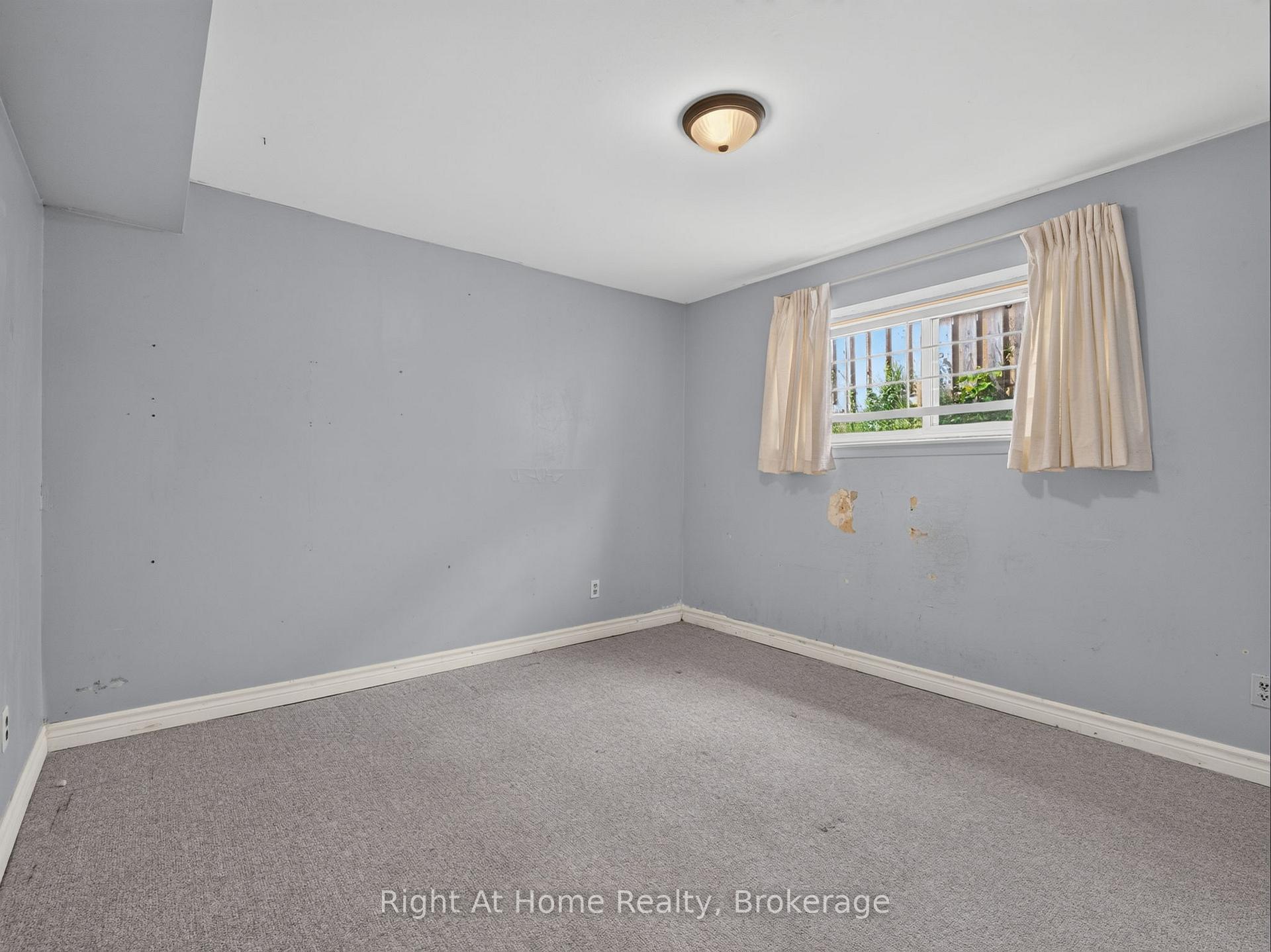 Photo 23 of 833 Vicki Drive, Pickering, West Shore — HOMEH