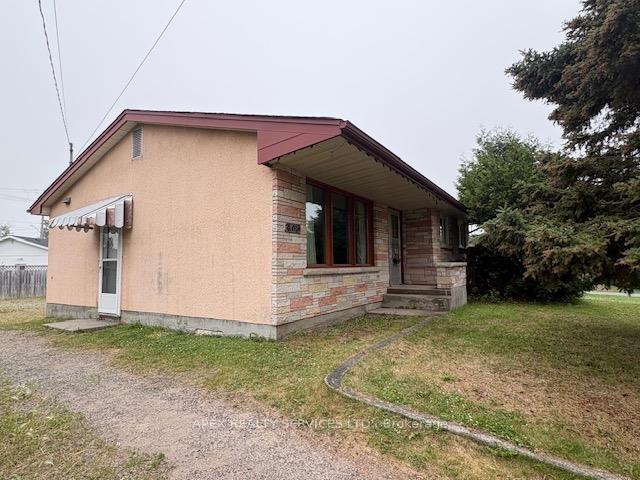 Photo 2 of 463 Richard Street, Thunder Bay, Current River — HOMEH