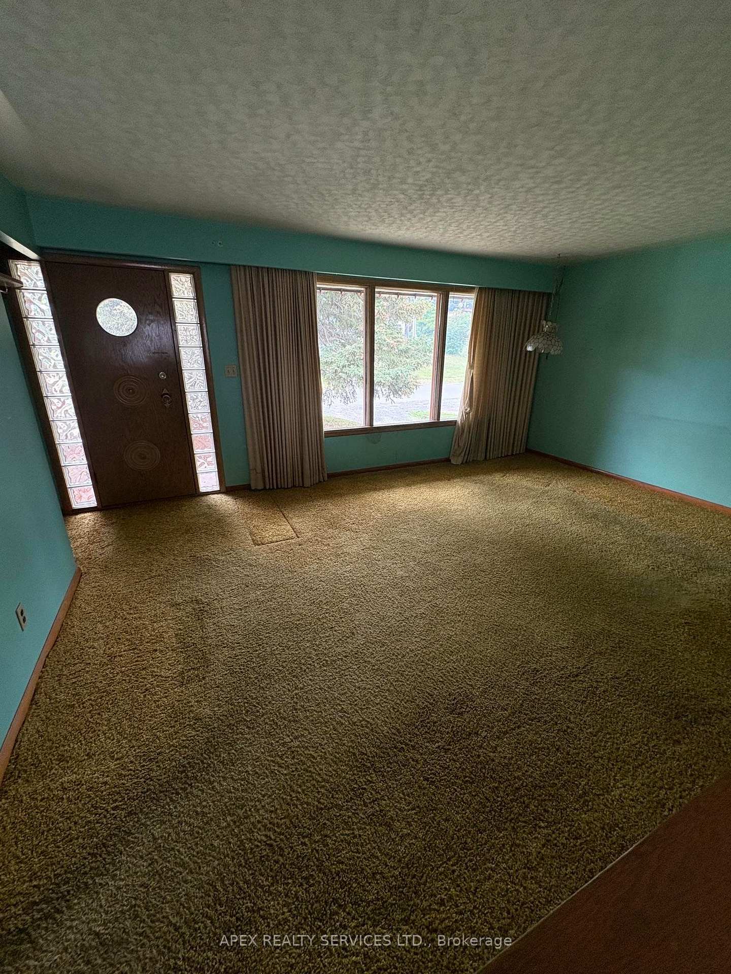 Photo 11 of 463 Richard Street, Thunder Bay, Current River — HOMEH