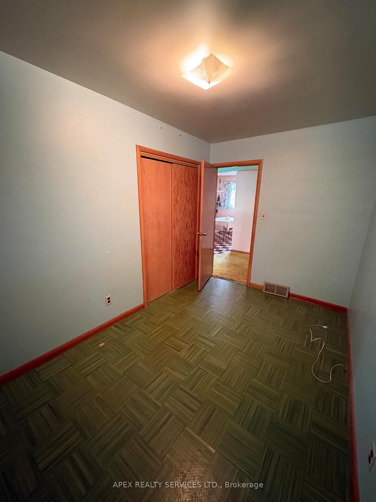 Photo 21 of 463 Richard Street, Thunder Bay, Current River — HOMEH