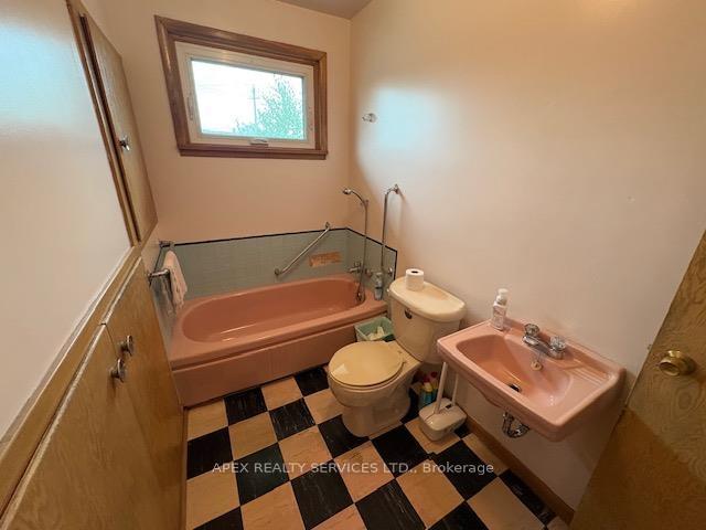 Photo 23 of 463 Richard Street, Thunder Bay, Current River — HOMEH