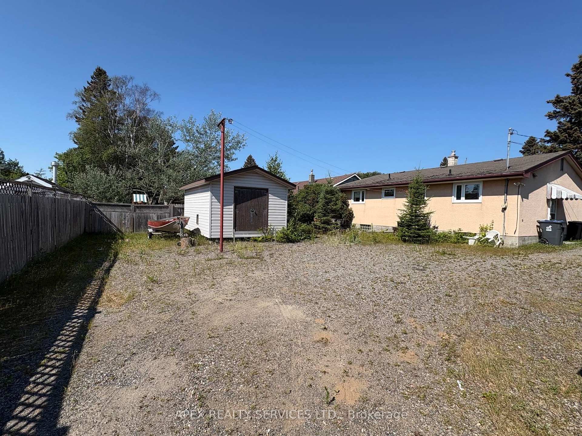 Photo 36 of 463 Richard Street, Thunder Bay, Current River — HOMEH