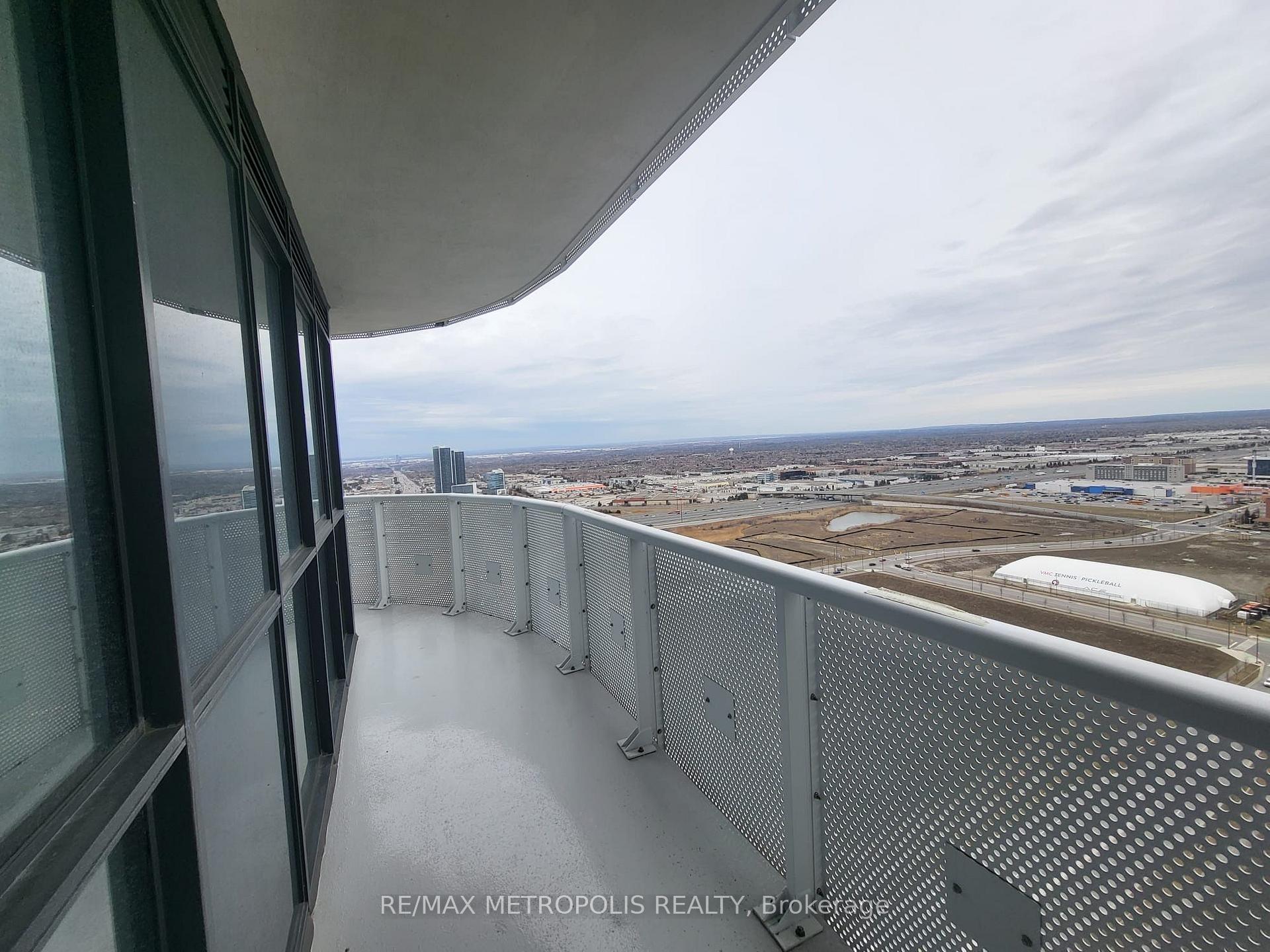 Photo 5 of Unit 3209, 225 Commerce Street, Vaughan, Vaughan Corporate Centre — HOMEH