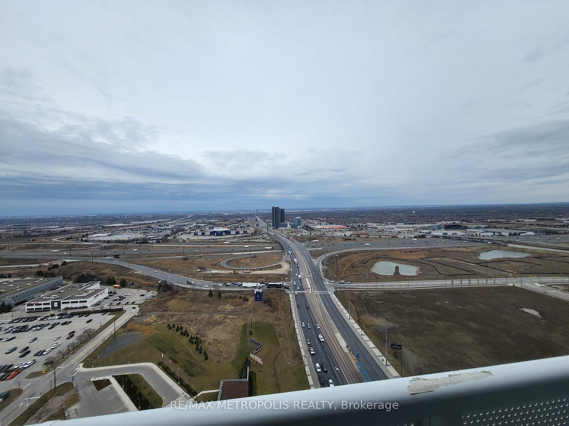 Photo 13 of Unit 3209, 225 Commerce Street, Vaughan, Vaughan Corporate Centre — HOMEH