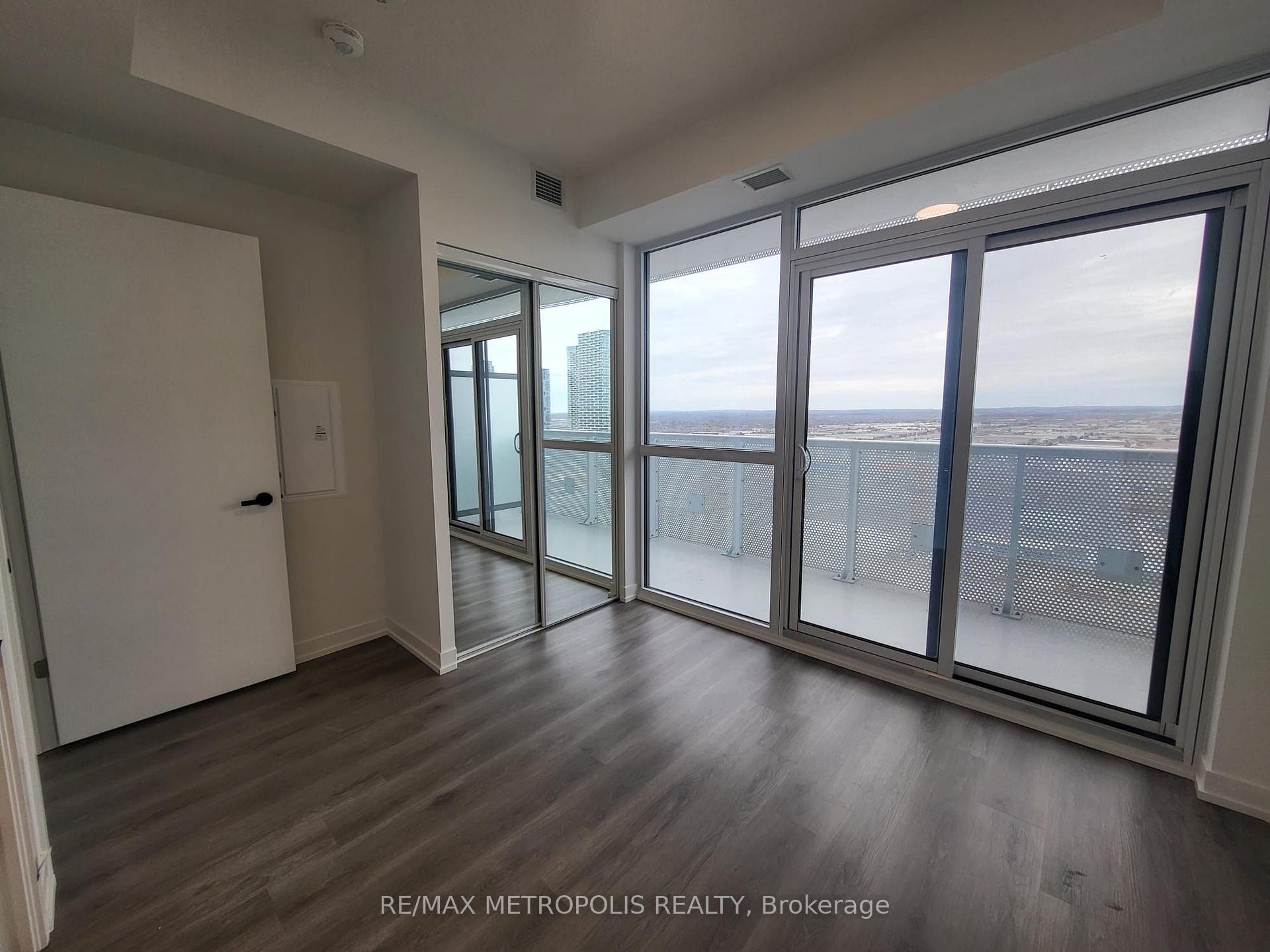 Photo 14 of Unit 3209, 225 Commerce Street, Vaughan, Vaughan Corporate Centre — HOMEH