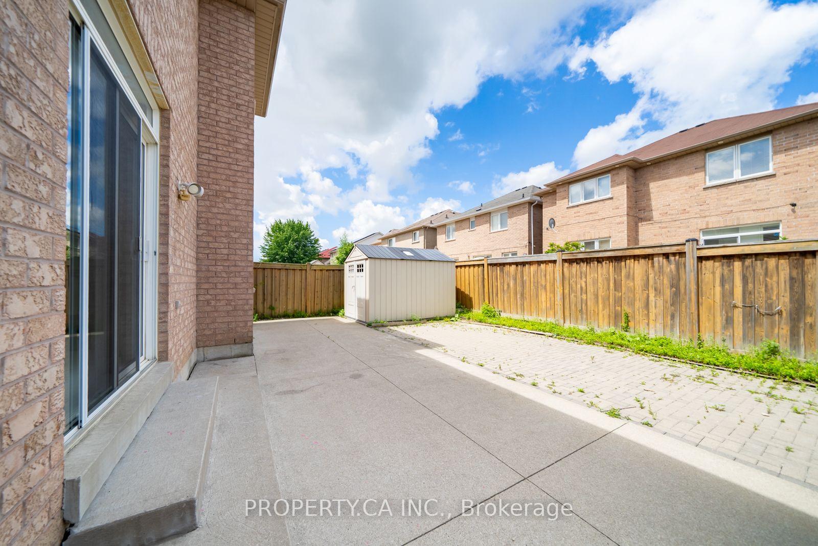 Photo 41 of 75 Iron Block Drive, Brampton, Northwest Sandalwood Parkway — HOMEH