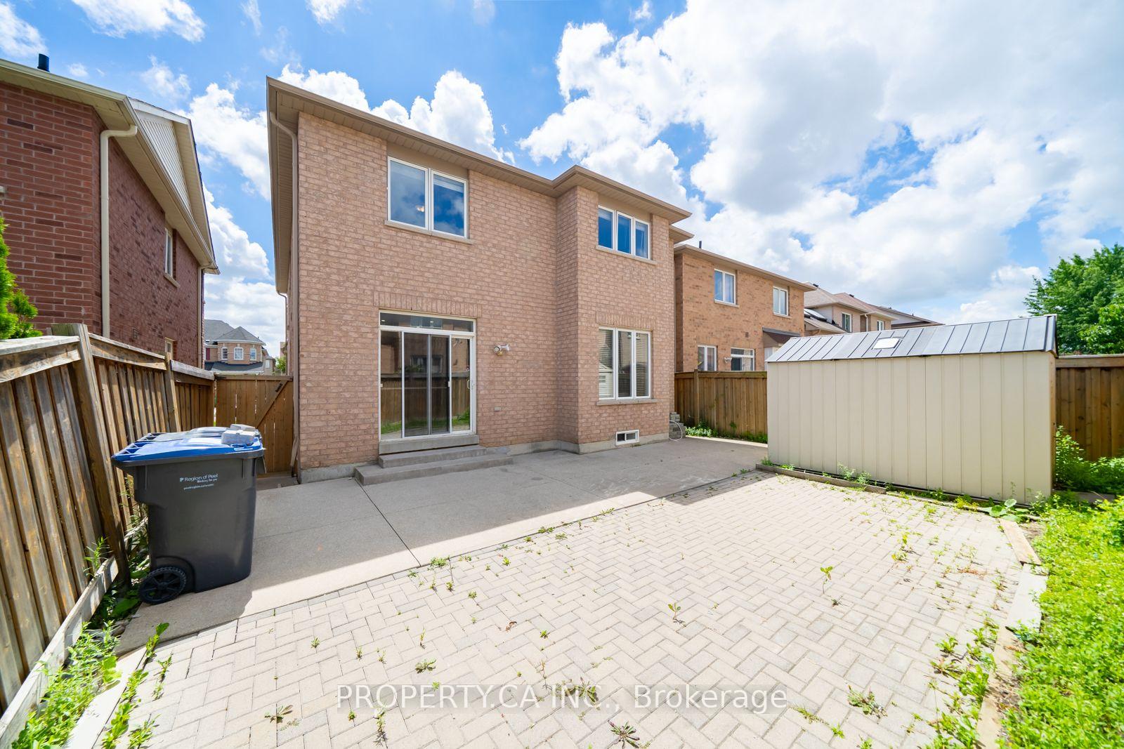 Photo 42 of 75 Iron Block Drive, Brampton, Northwest Sandalwood Parkway — HOMEH