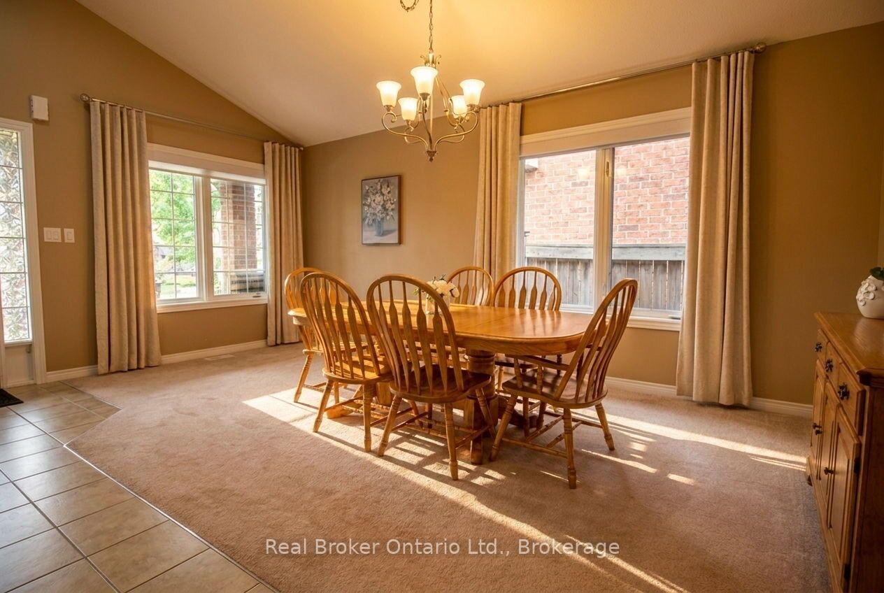 Photo 4 of 51 Sundance Crescent, Hamilton, Hannon — HOMEH