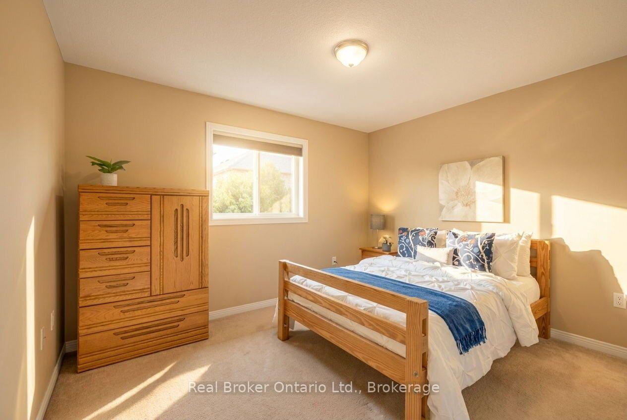 Photo 10 of 51 Sundance Crescent, Hamilton, Hannon — HOMEH