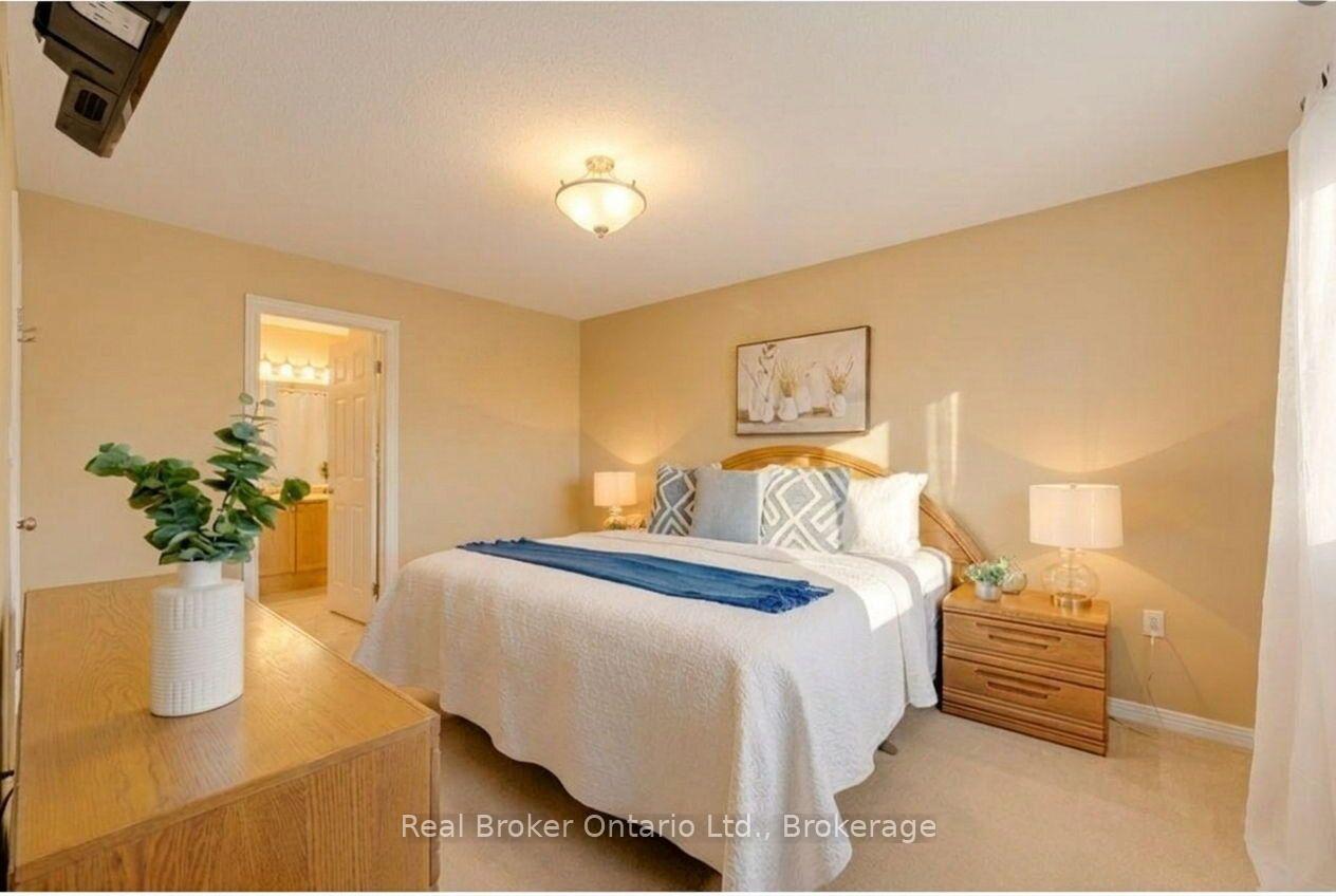 Photo 12 of 51 Sundance Crescent, Hamilton, Hannon — HOMEH