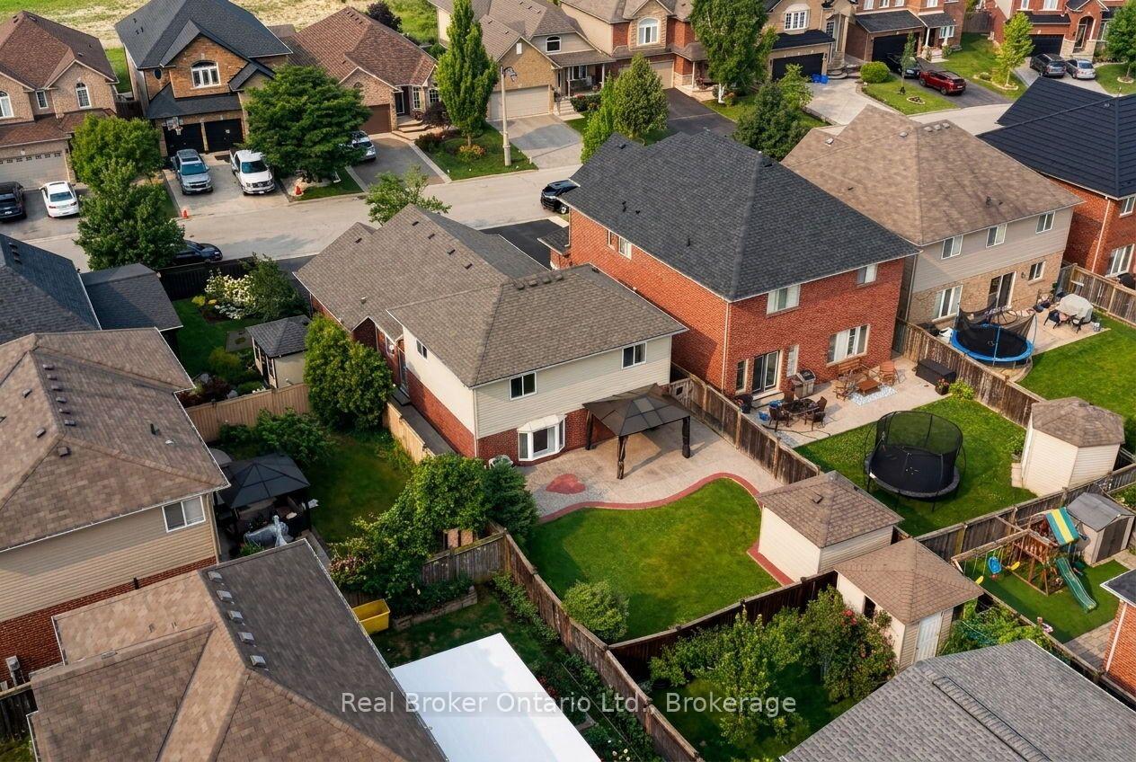 Photo 26 of 51 Sundance Crescent, Hamilton, Hannon — HOMEH