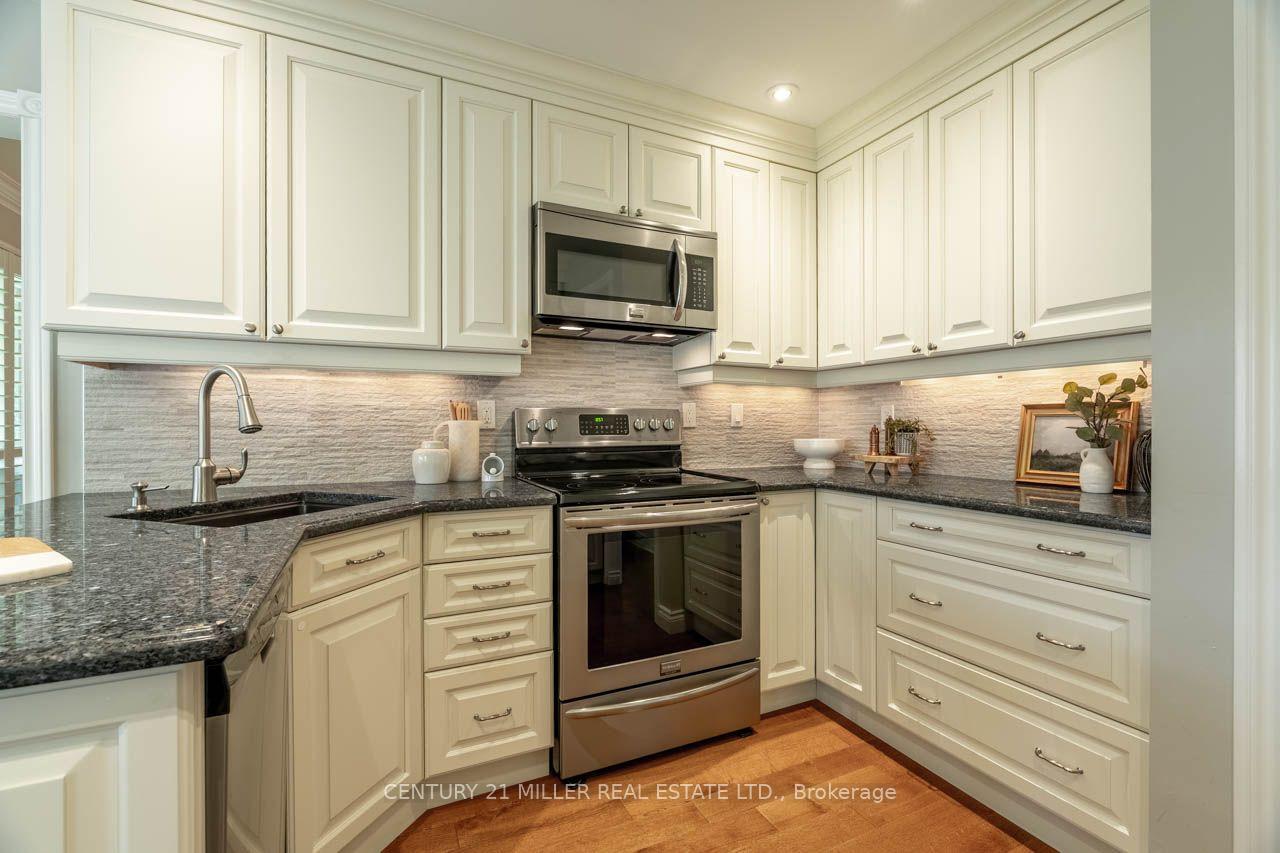 Photo 8 of 176 Willow Lane, Newmarket, Bristol-London — HOMEH