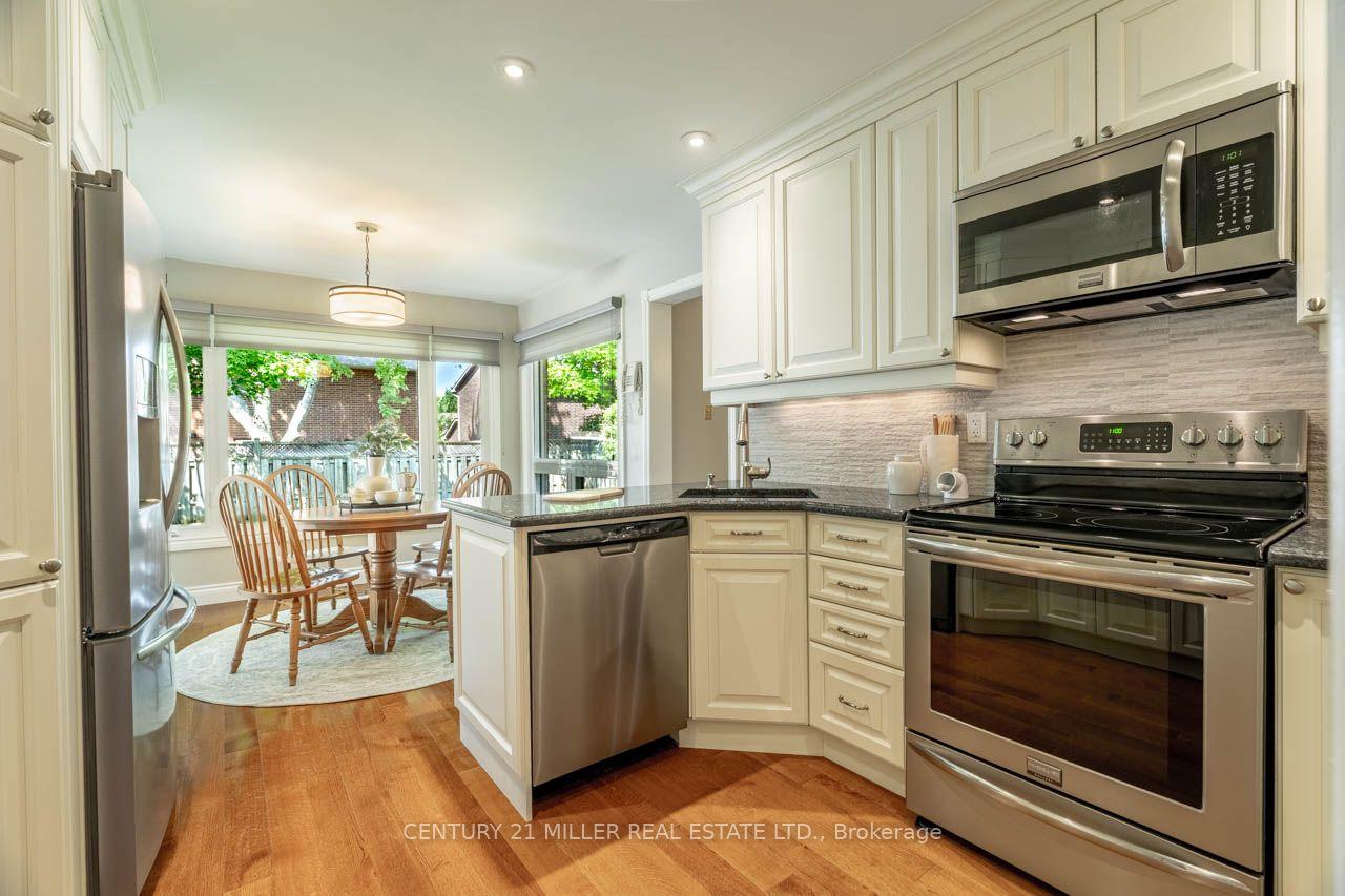 Photo 9 of 176 Willow Lane, Newmarket, Bristol-London — HOMEH