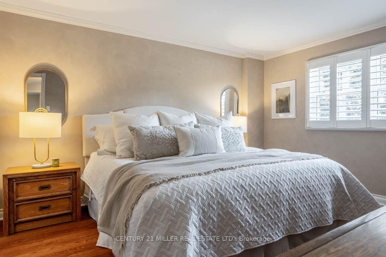 Photo 16 of 176 Willow Lane, Newmarket, Bristol-London — HOMEH