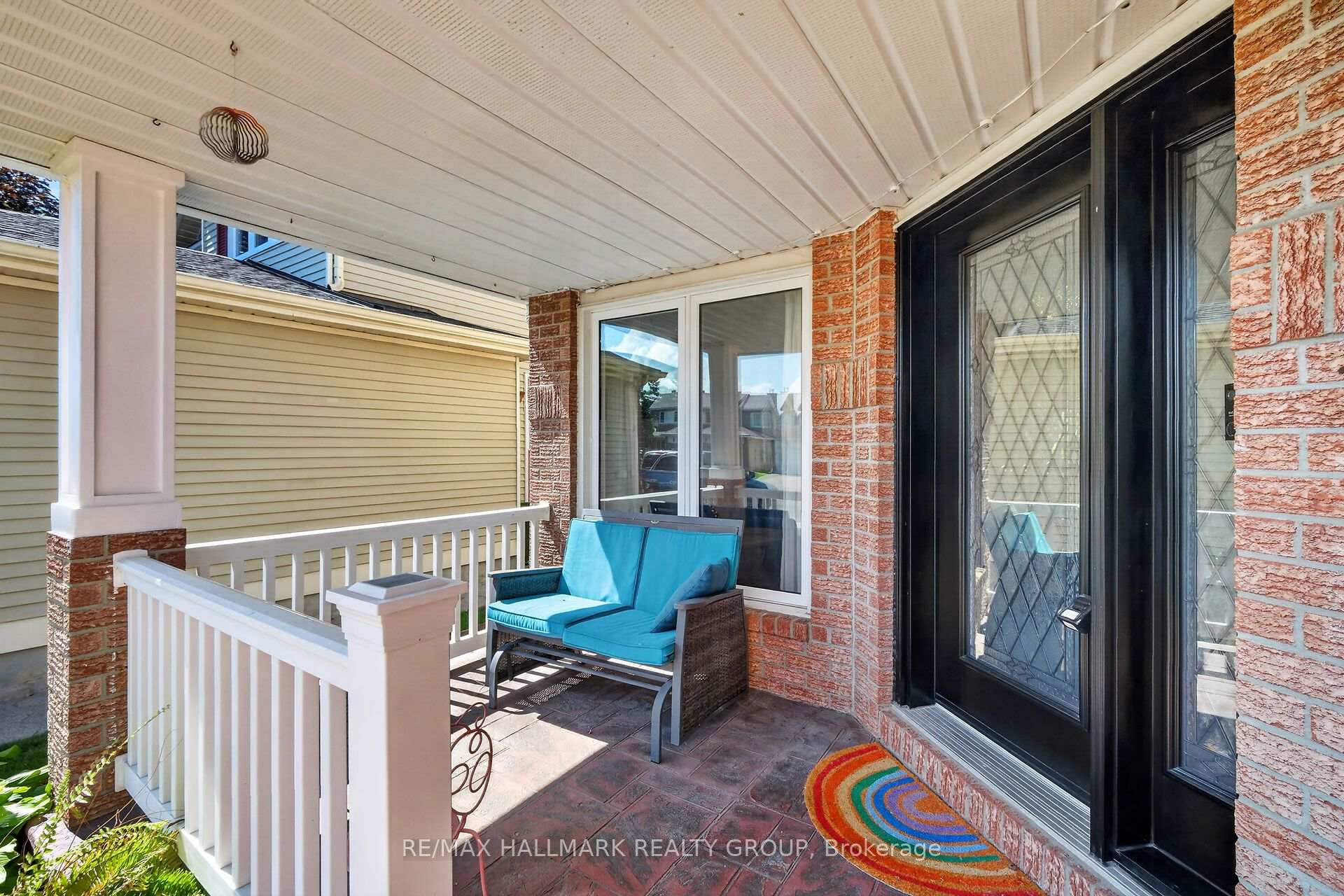 Photo 4 of 6117 Silverbirch Street, Ottawa, Chapel Hill South - Orleans Village — HOMEH