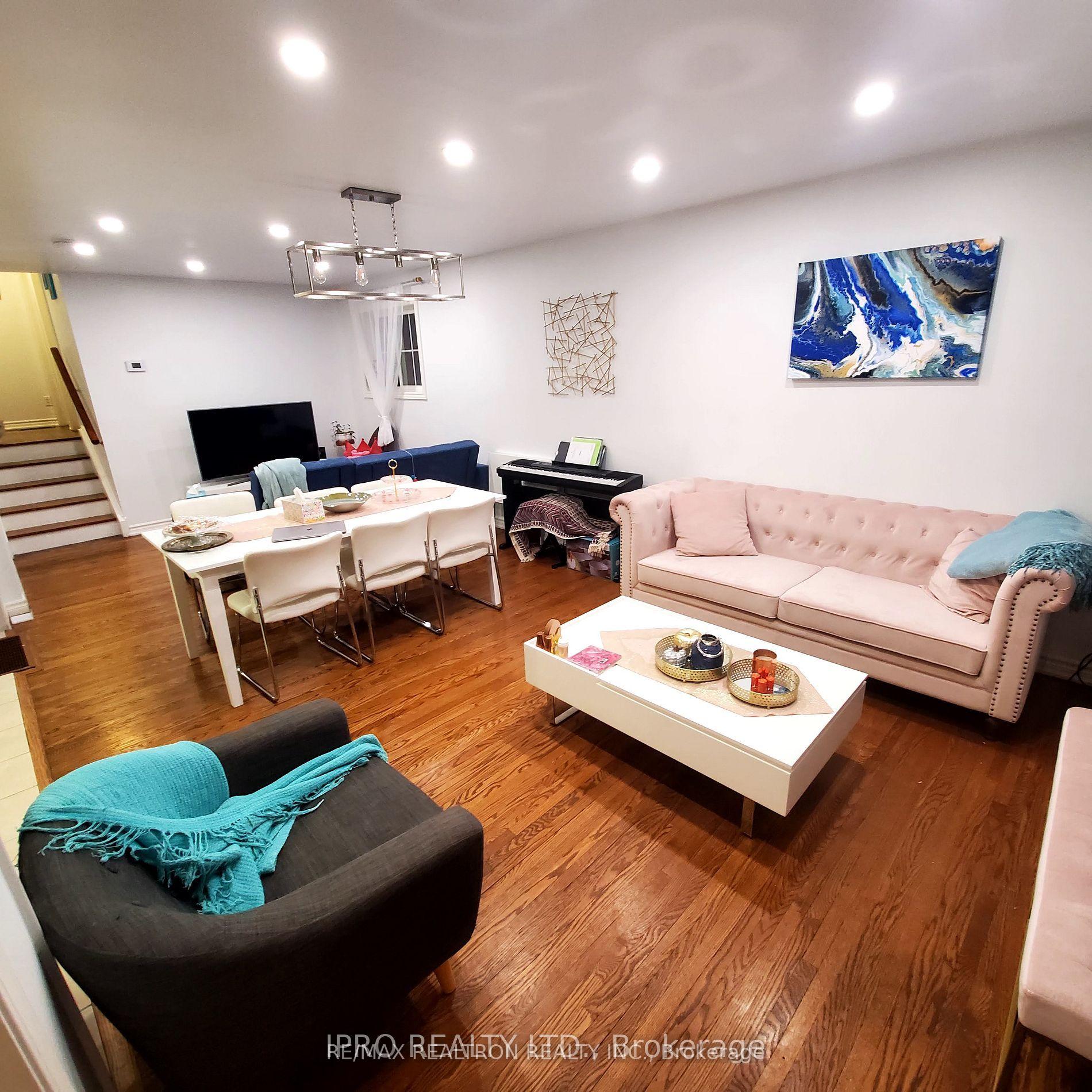 Photo 13 of 16 Cresthaven Drive, North York, Hillcrest Village — HOMEH