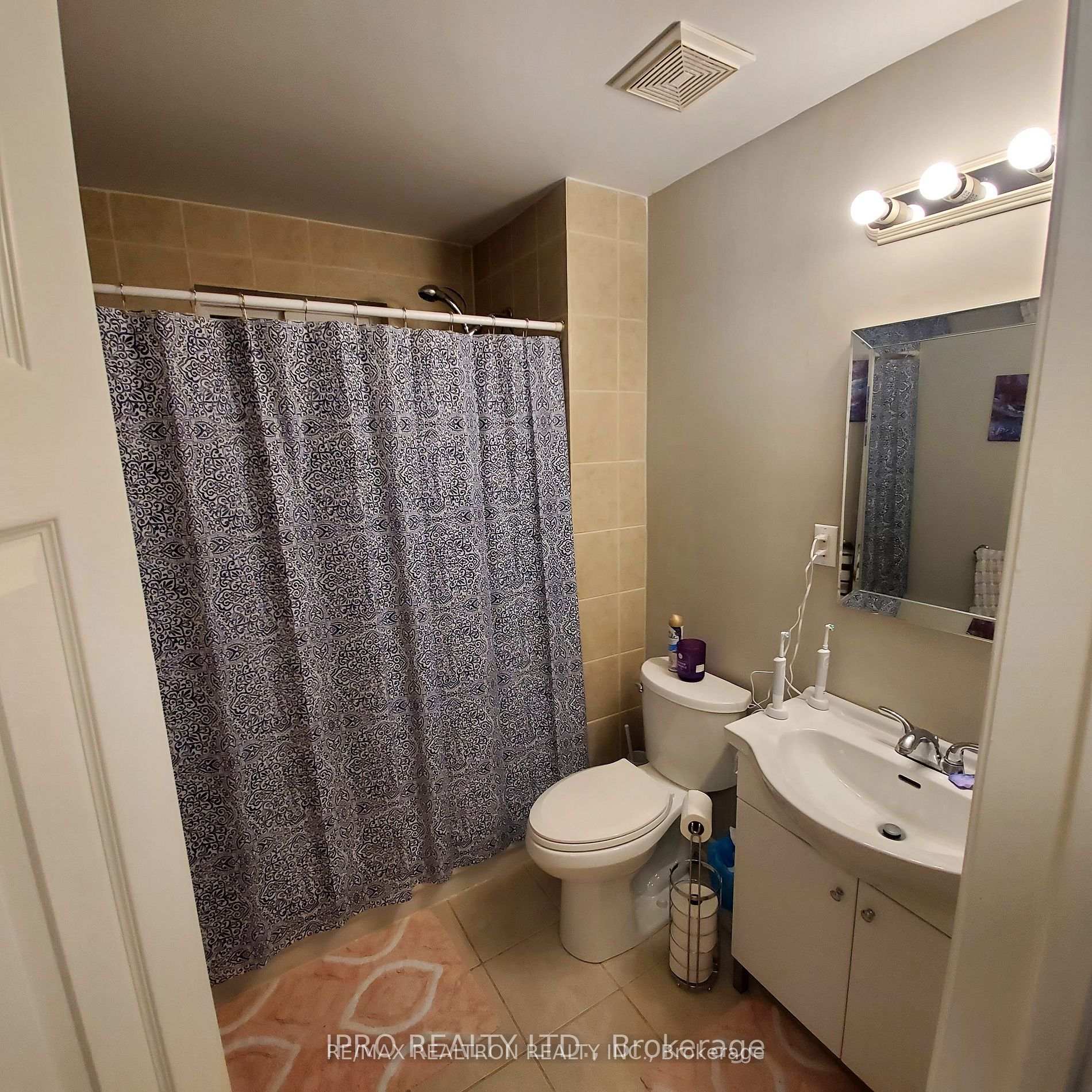 Photo 16 of 16 Cresthaven Drive, North York, Hillcrest Village — HOMEH