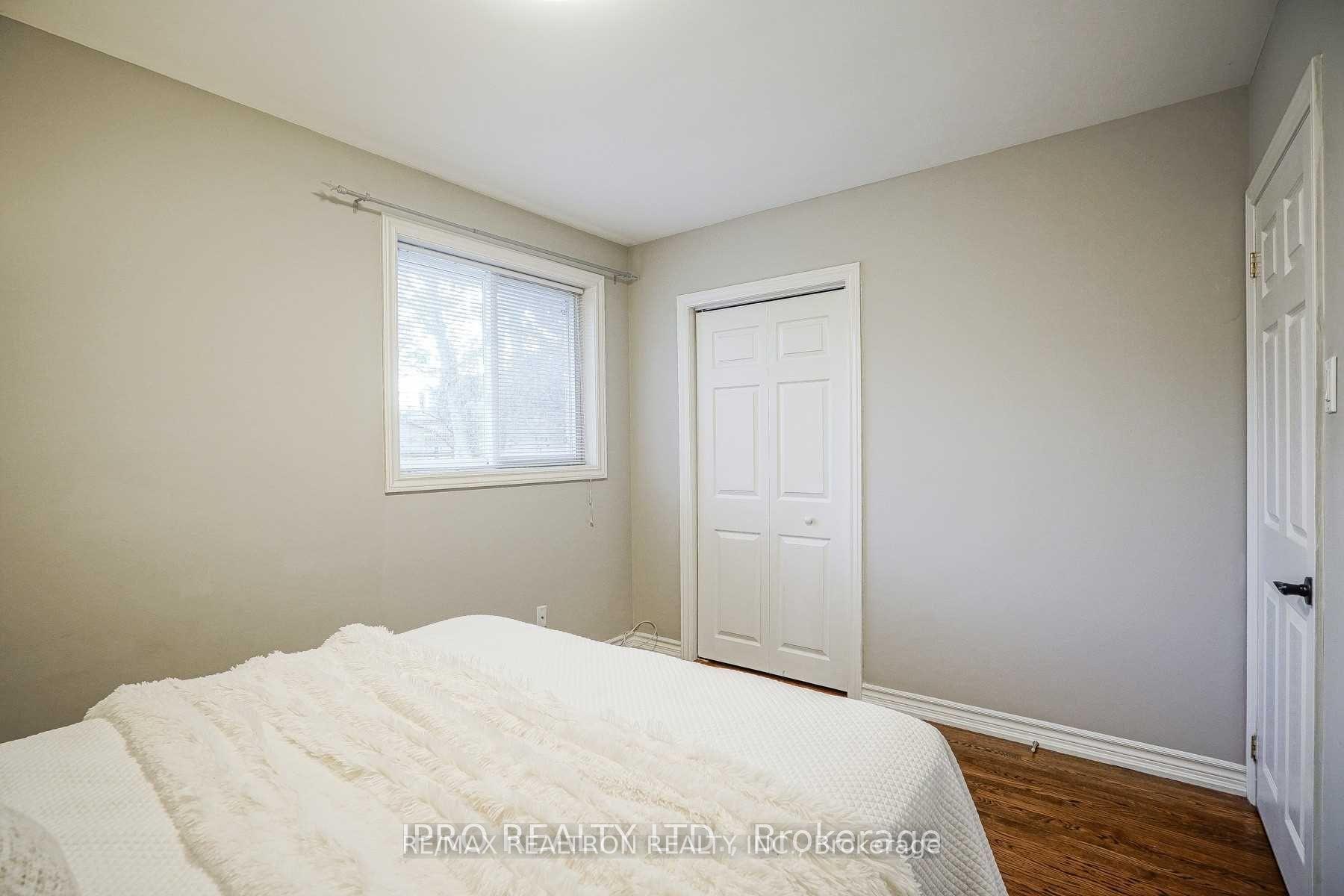 Photo 19 of 16 Cresthaven Drive, North York, Hillcrest Village — HOMEH
