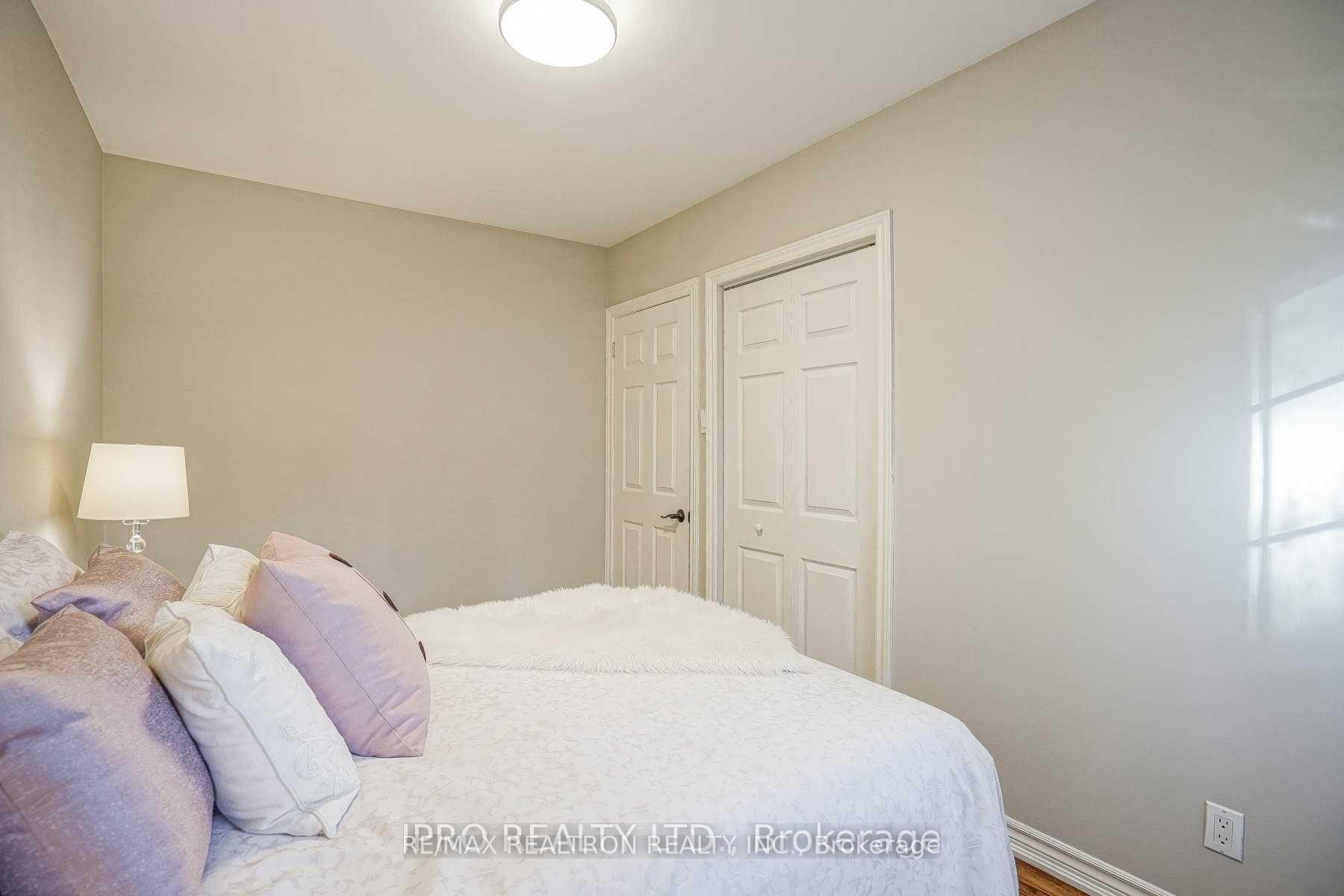 Photo 28 of 16 Cresthaven Drive, North York, Hillcrest Village — HOMEH