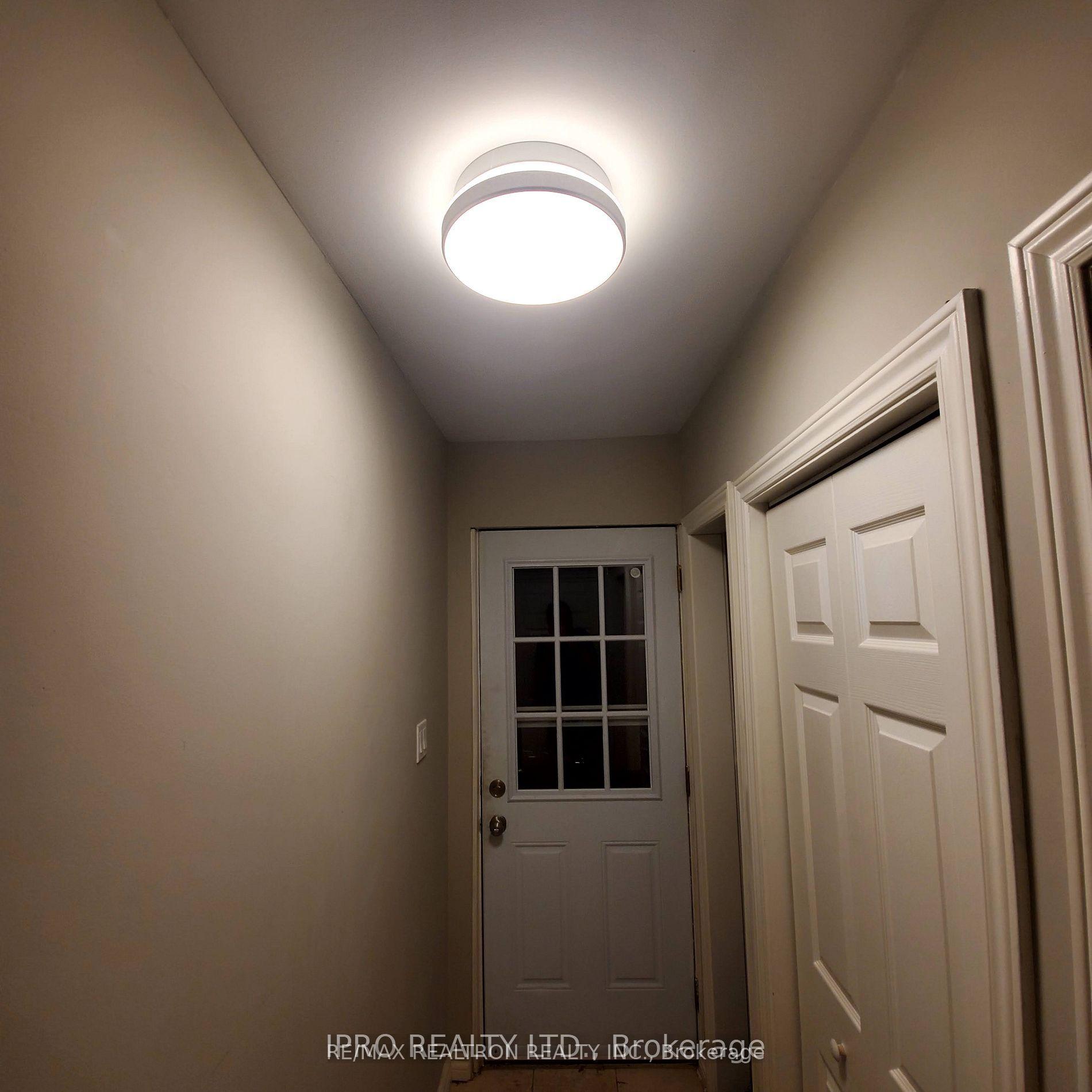 Photo 30 of 16 Cresthaven Drive, North York, Hillcrest Village — HOMEH