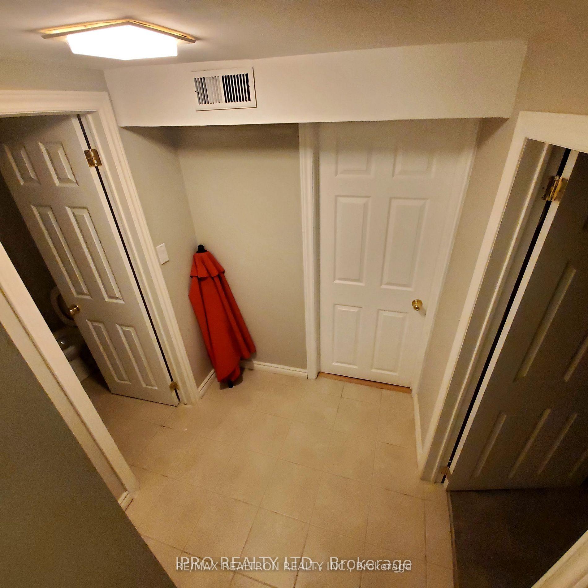 Photo 32 of 16 Cresthaven Drive, North York, Hillcrest Village — HOMEH