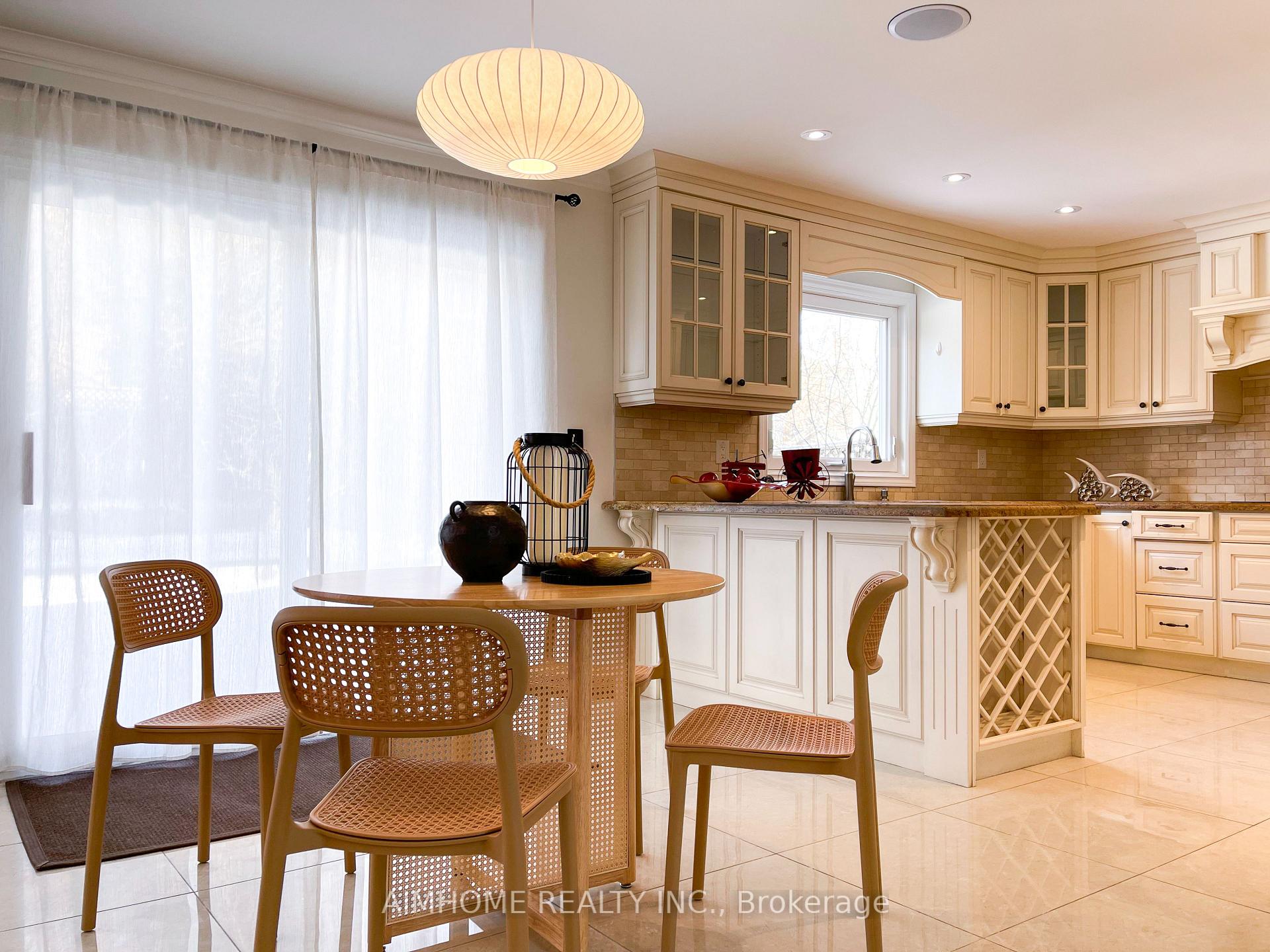 Photo 15 of 8 Cygnus Drive, Richmond Hill, Observatory — HOMEH