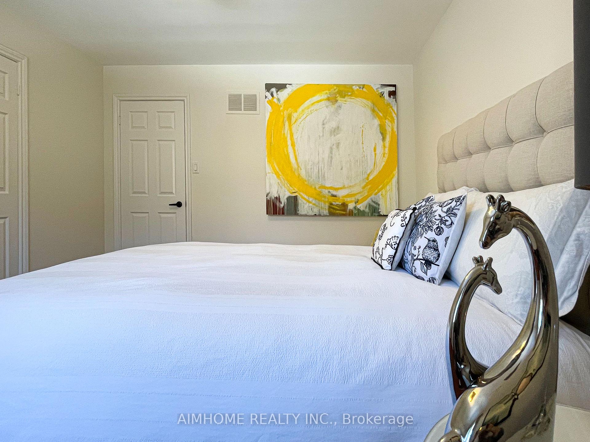 Photo 38 of 8 Cygnus Drive, Richmond Hill, Observatory — HOMEH