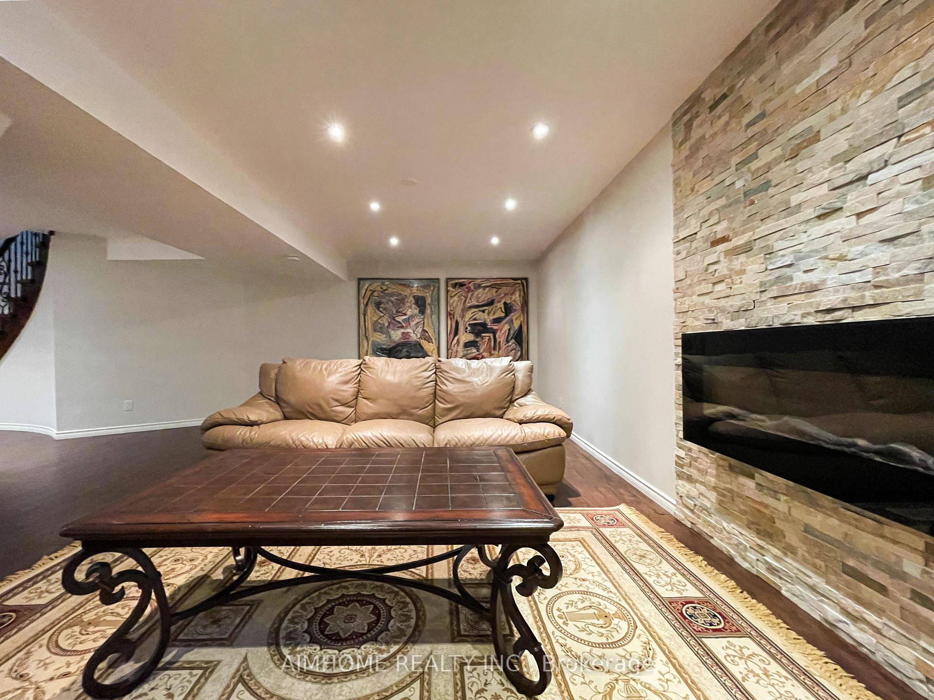 Photo 45 of 8 Cygnus Drive, Richmond Hill, Observatory — HOMEH