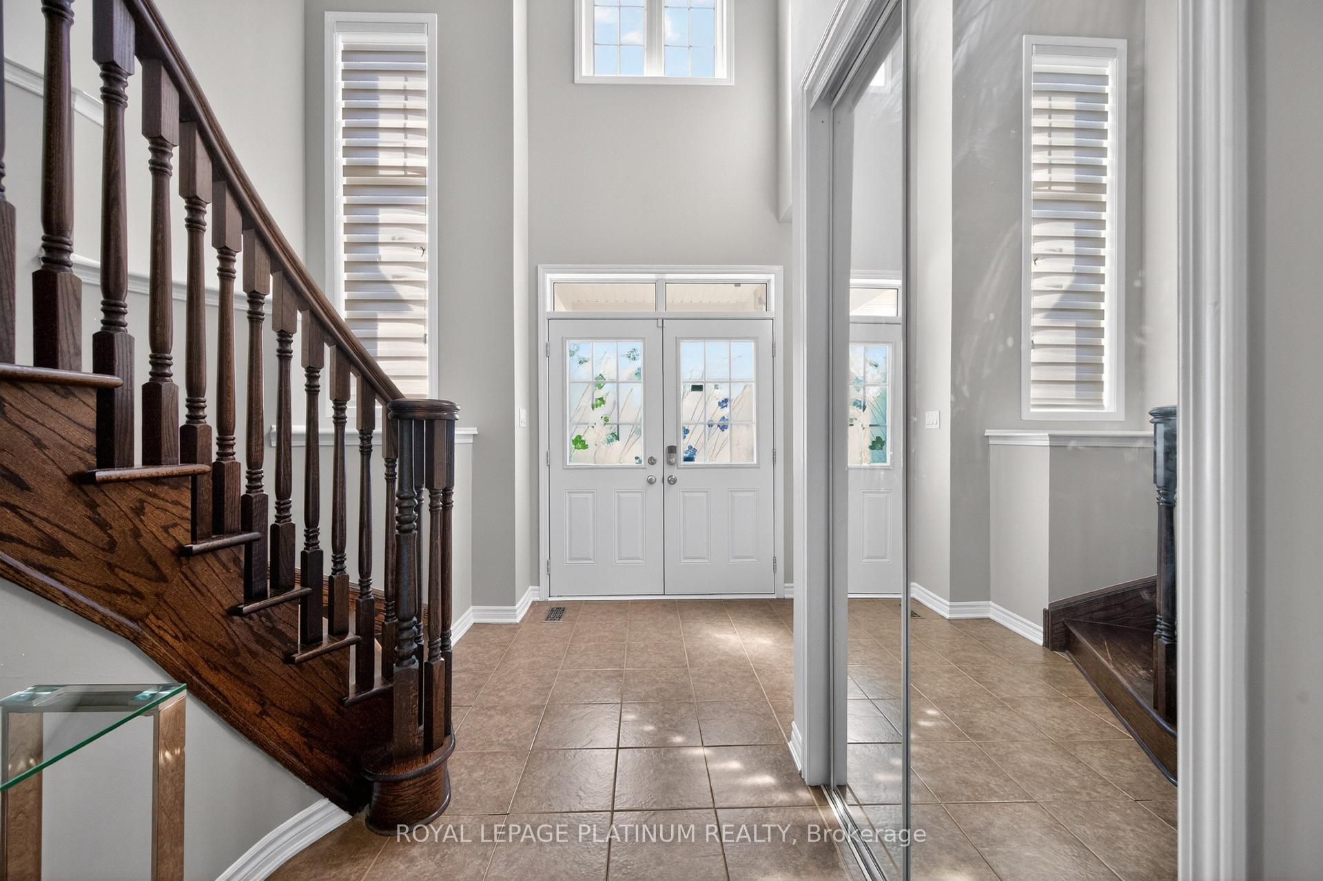 Photo 4 of 15 Aylesbury Drive, Brampton, Northwest Brampton — HOMEH