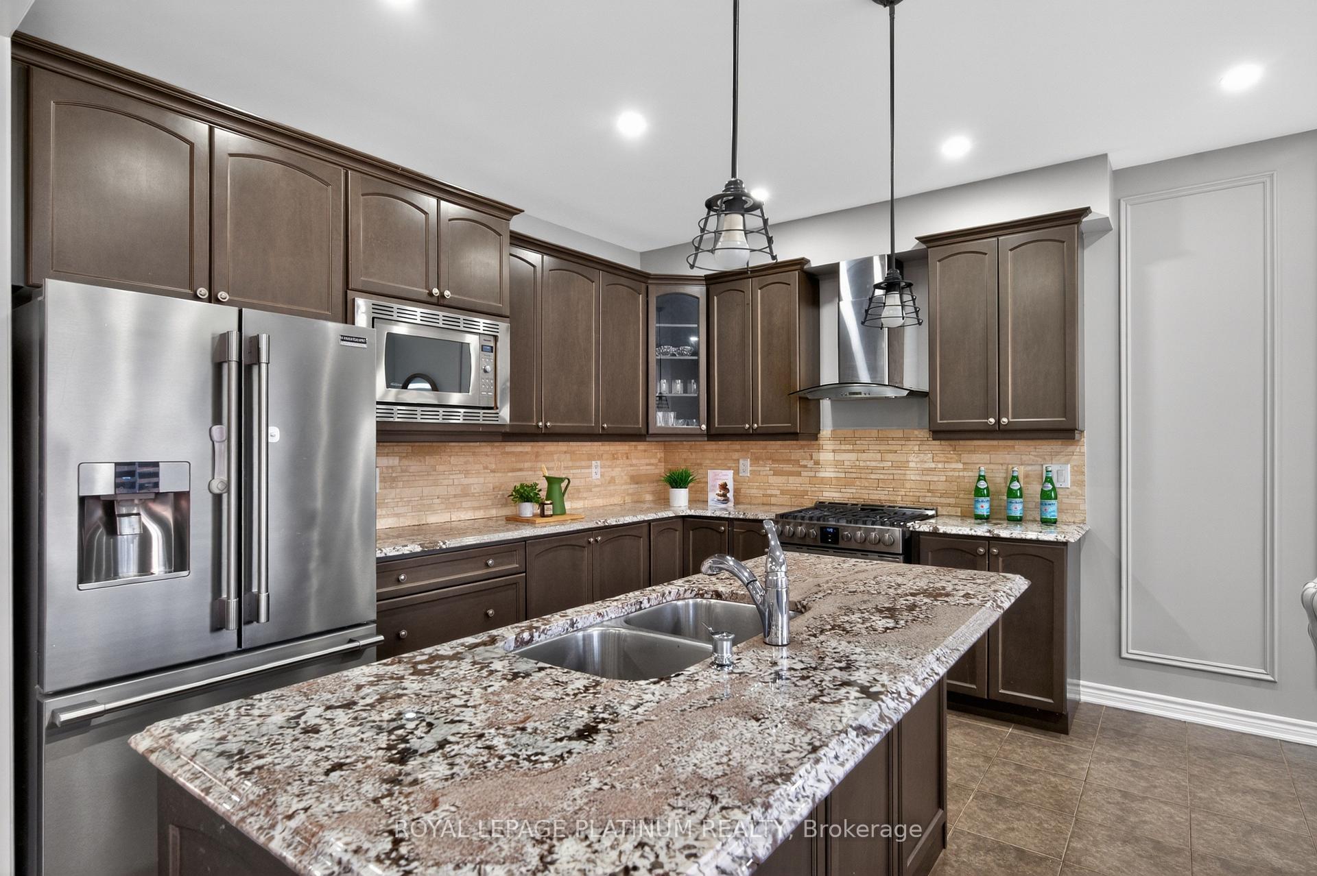 Photo 13 of 15 Aylesbury Drive, Brampton, Northwest Brampton — HOMEH