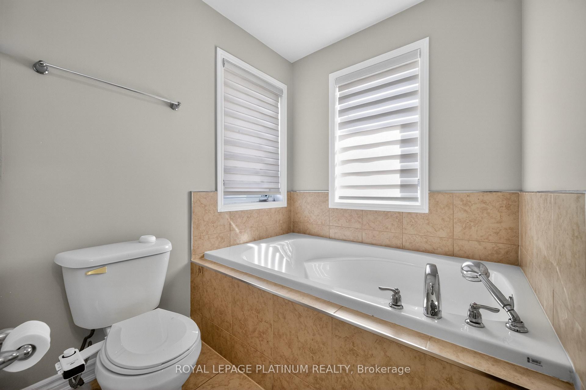 Photo 23 of 15 Aylesbury Drive, Brampton, Northwest Brampton — HOMEH