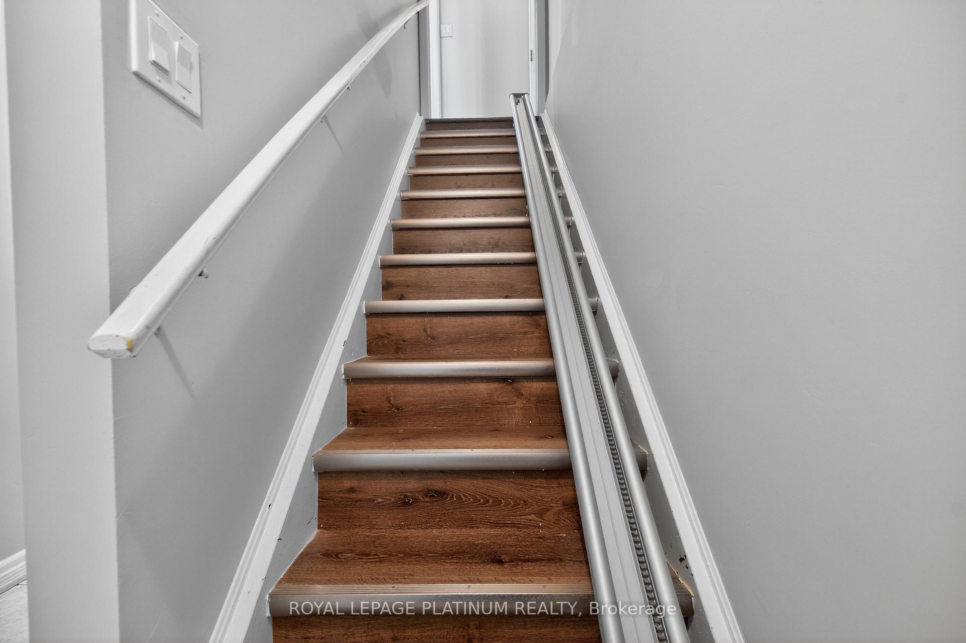 Photo 35 of 15 Aylesbury Drive, Brampton, Northwest Brampton — HOMEH
