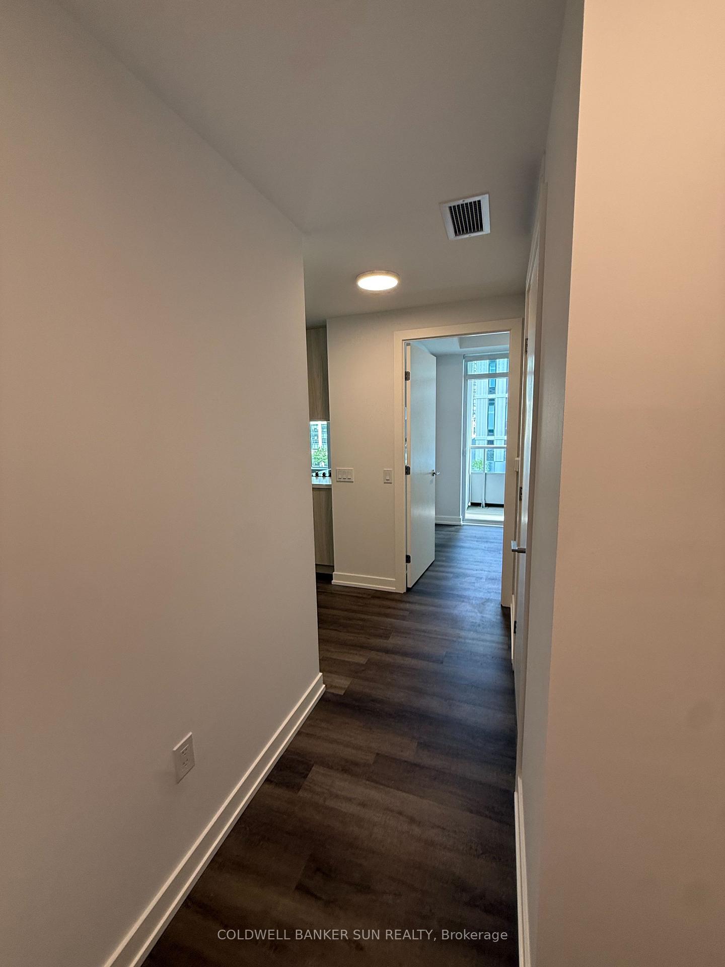 Photo 13 of Unit 426, 21 Meadowvale Road, Vaughan, Concord — HOMEH