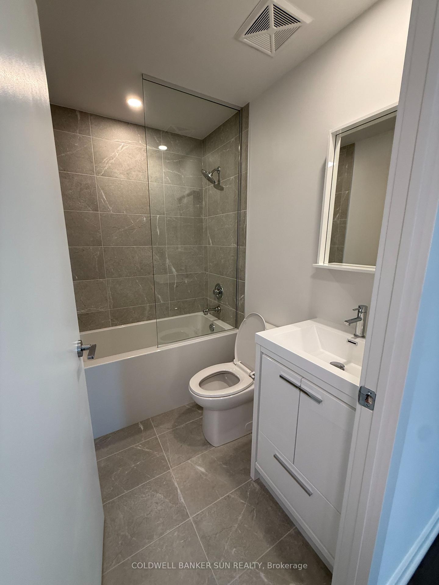 Photo 19 of Unit 426, 21 Meadowvale Road, Vaughan, Concord — HOMEH