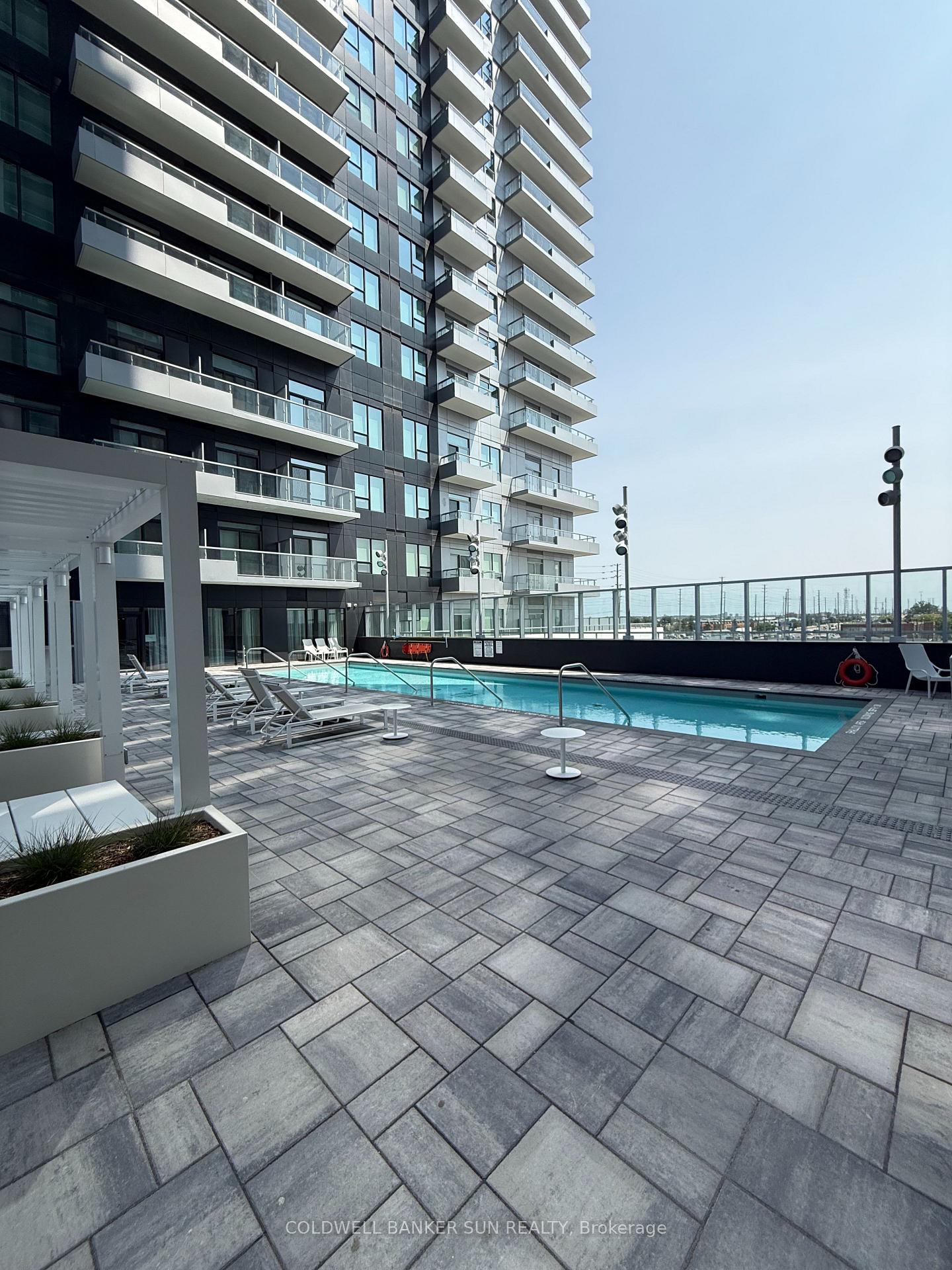 Photo 33 of Unit 426, 21 Meadowvale Road, Vaughan, Concord — HOMEH