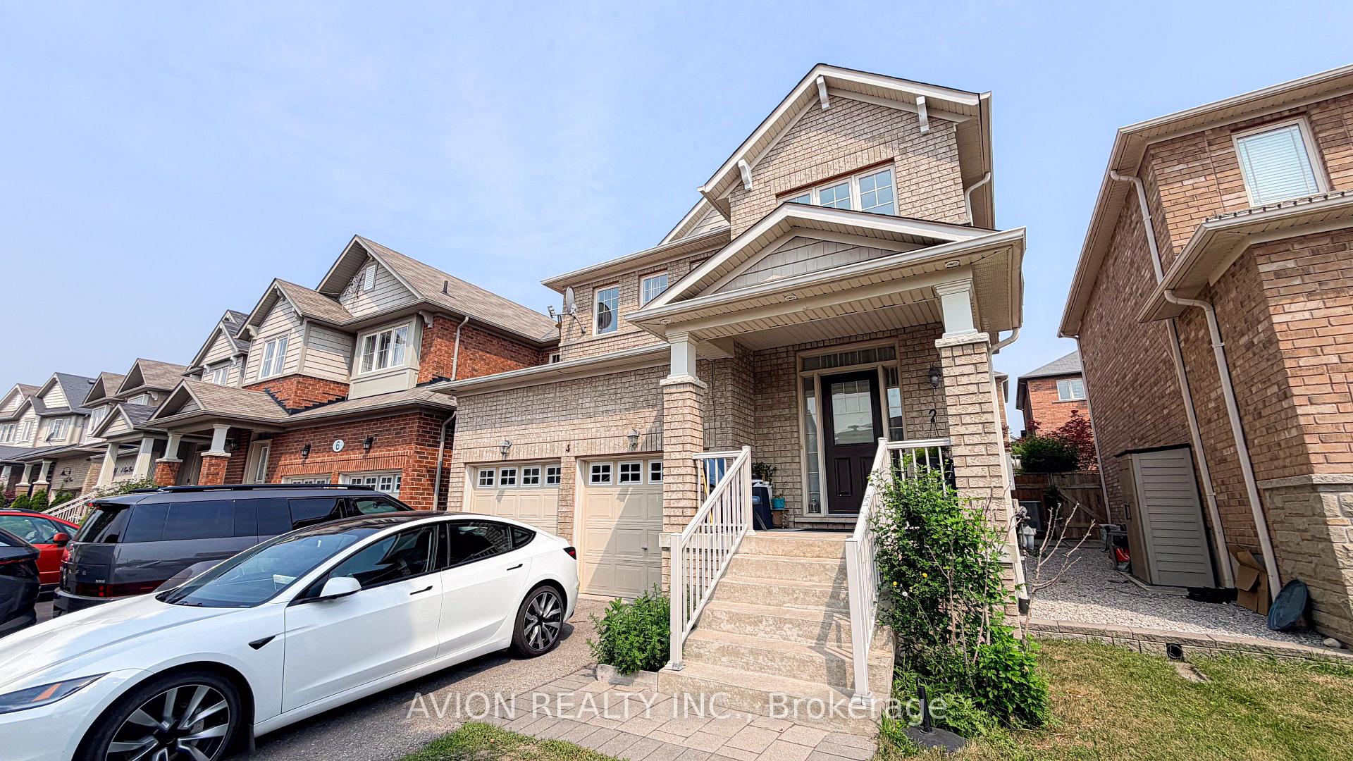 Photo 2 of 4 Sequin Drive, Richmond Hill, Jefferson — HOMEH