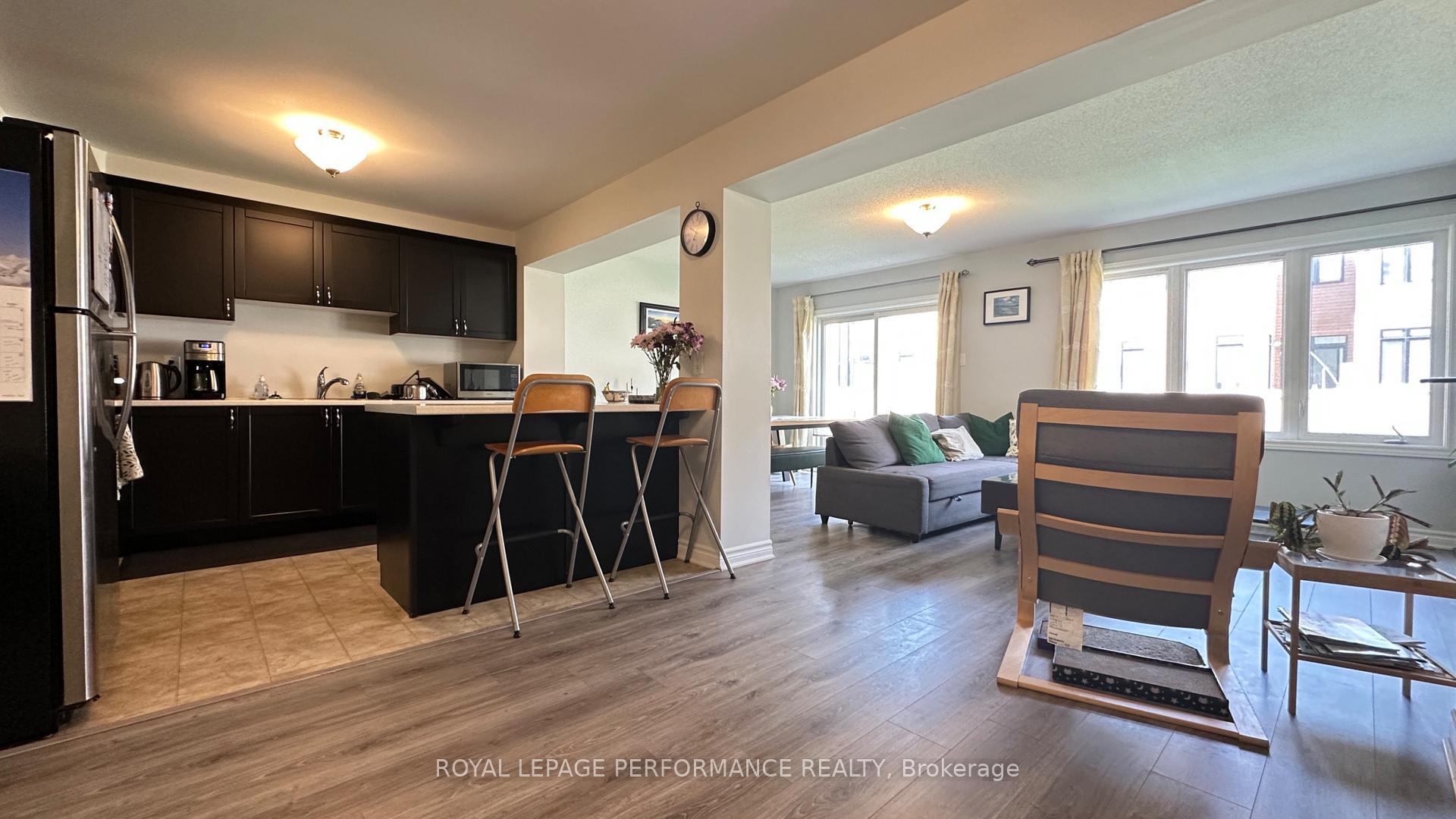 Photo 7 of 128 Lanceleaf Way, Ottawa, Kanata - Emerald Meadows/Trailwest — HOMEH