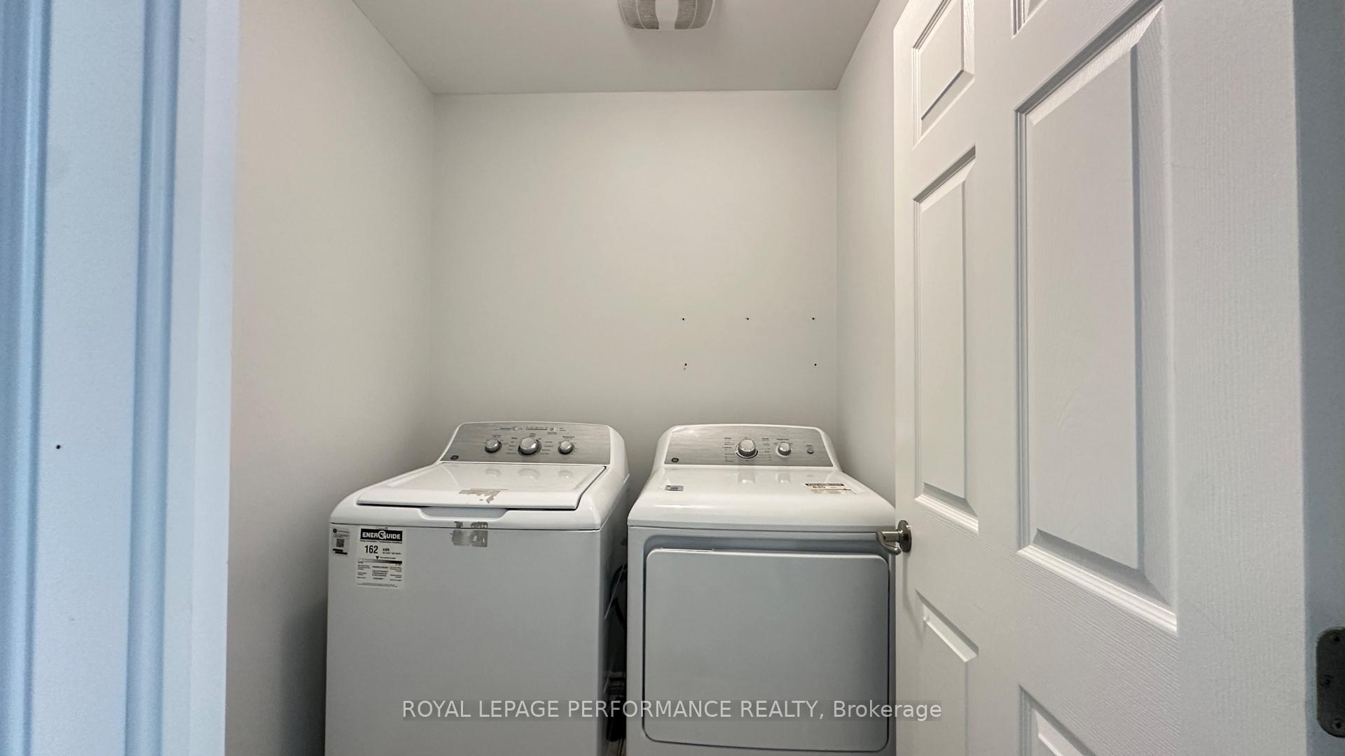 Photo 14 of 128 Lanceleaf Way, Ottawa, Kanata - Emerald Meadows/Trailwest — HOMEH