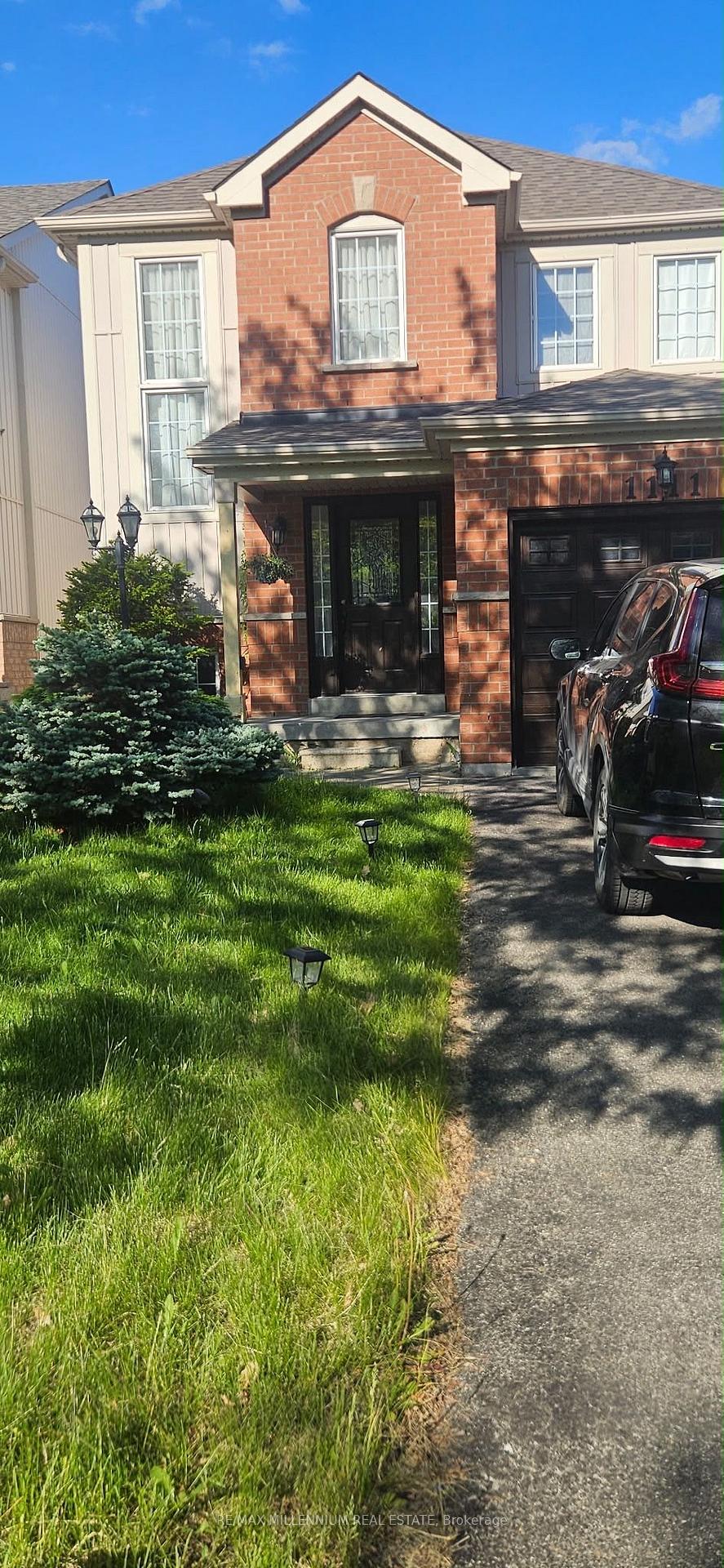 Photo of 1111 Ashgrove Crescent