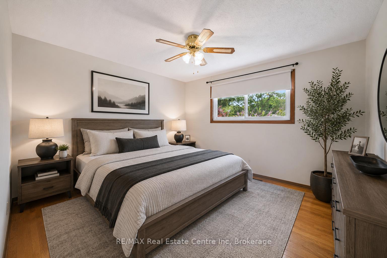 Photo 9 of 17 Glenda Court, Guelph, Willow West/Sugarbush/West Acres — HOMEH