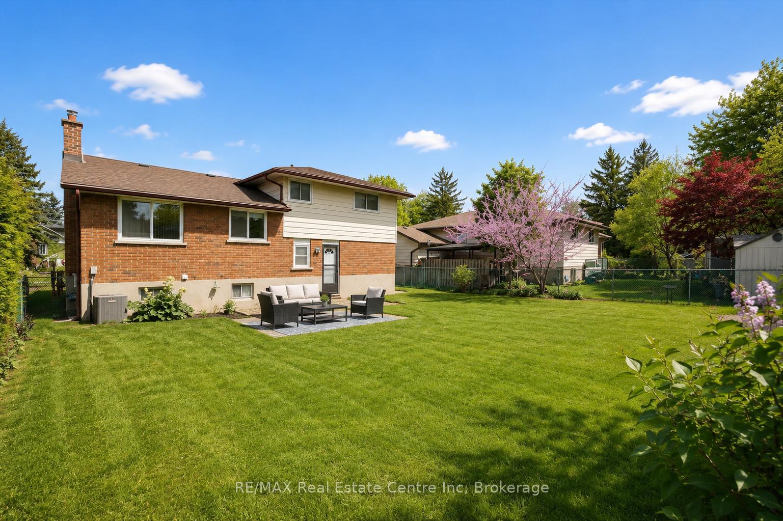 Photo 17 of 17 Glenda Court, Guelph, Willow West/Sugarbush/West Acres — HOMEH
