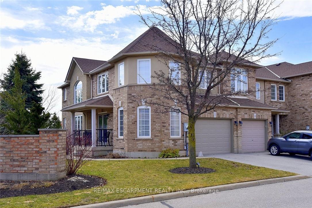 Photo 3 of Unit 7, 39 Panabaker Drive, Hamilton, Ancaster — HOMEH
