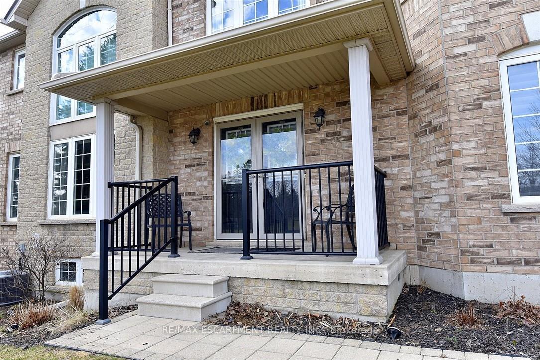Photo 4 of Unit 7, 39 Panabaker Drive, Hamilton, Ancaster — HOMEH