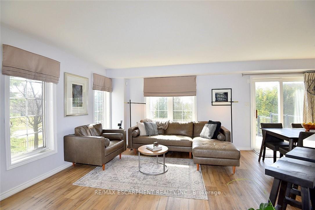 Photo 6 of Unit 7, 39 Panabaker Drive, Hamilton, Ancaster — HOMEH